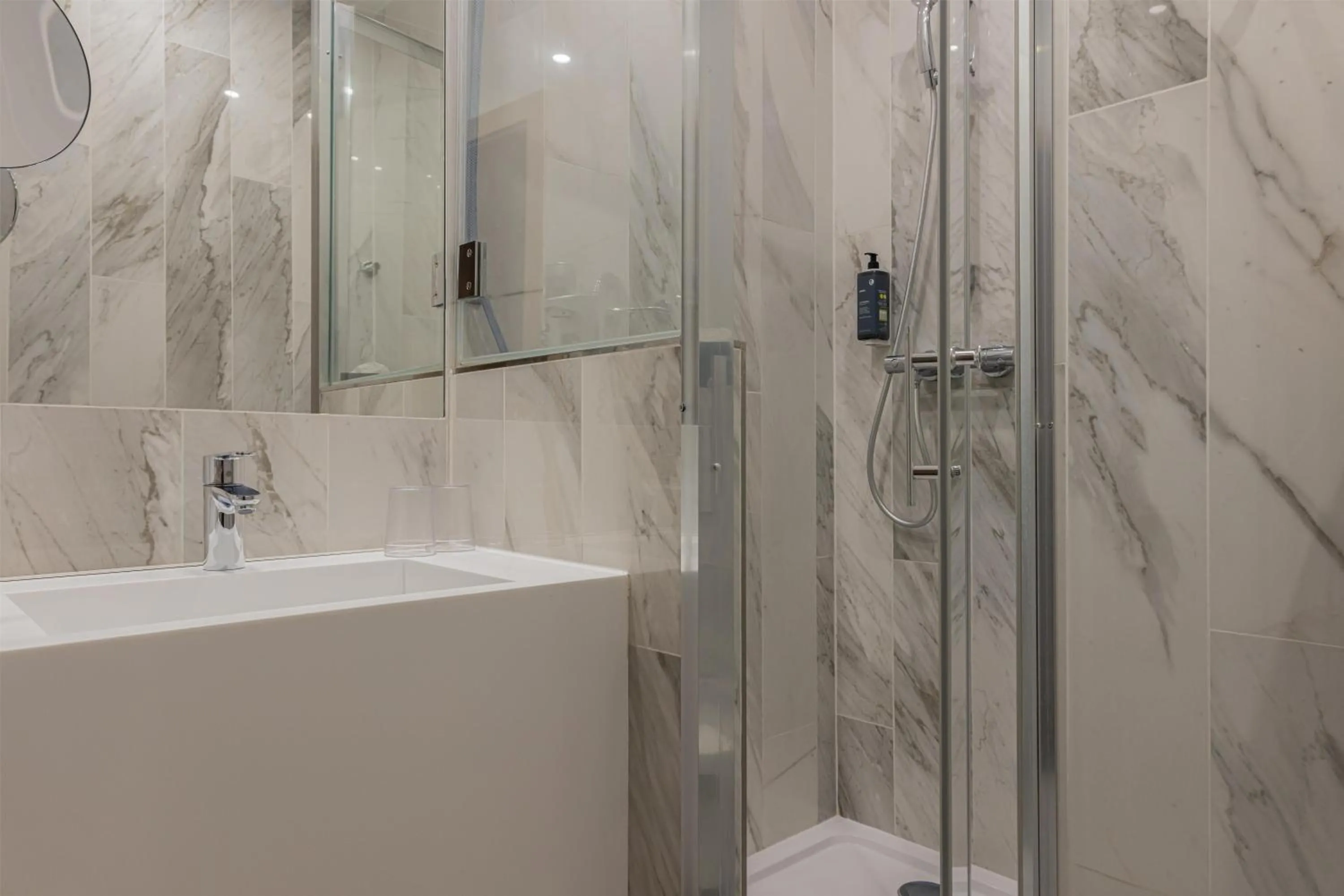 Bathroom in Best Western Plus Comedie Saint Roch