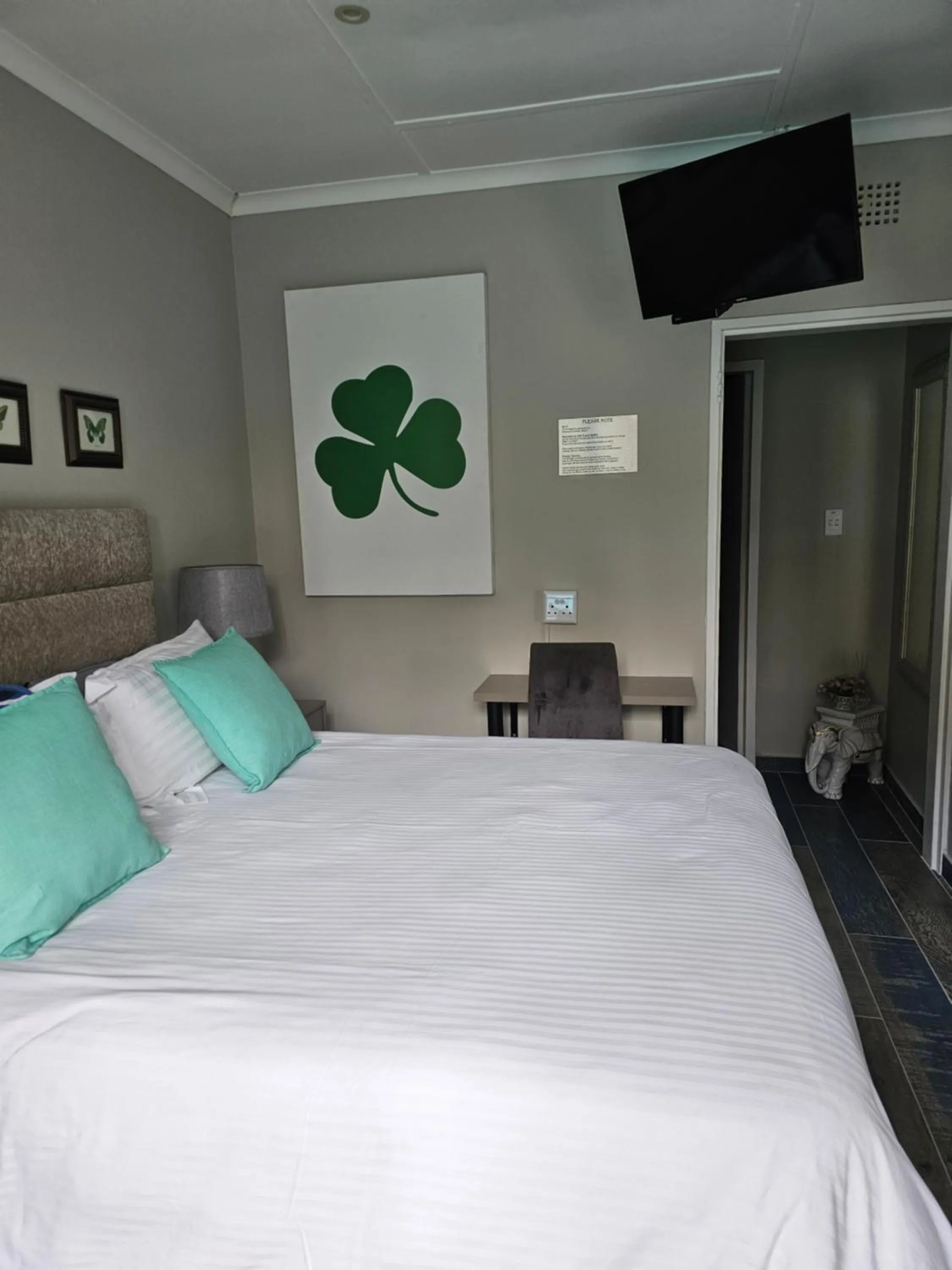 Bedroom, Bed in The Armagh Guesthouse