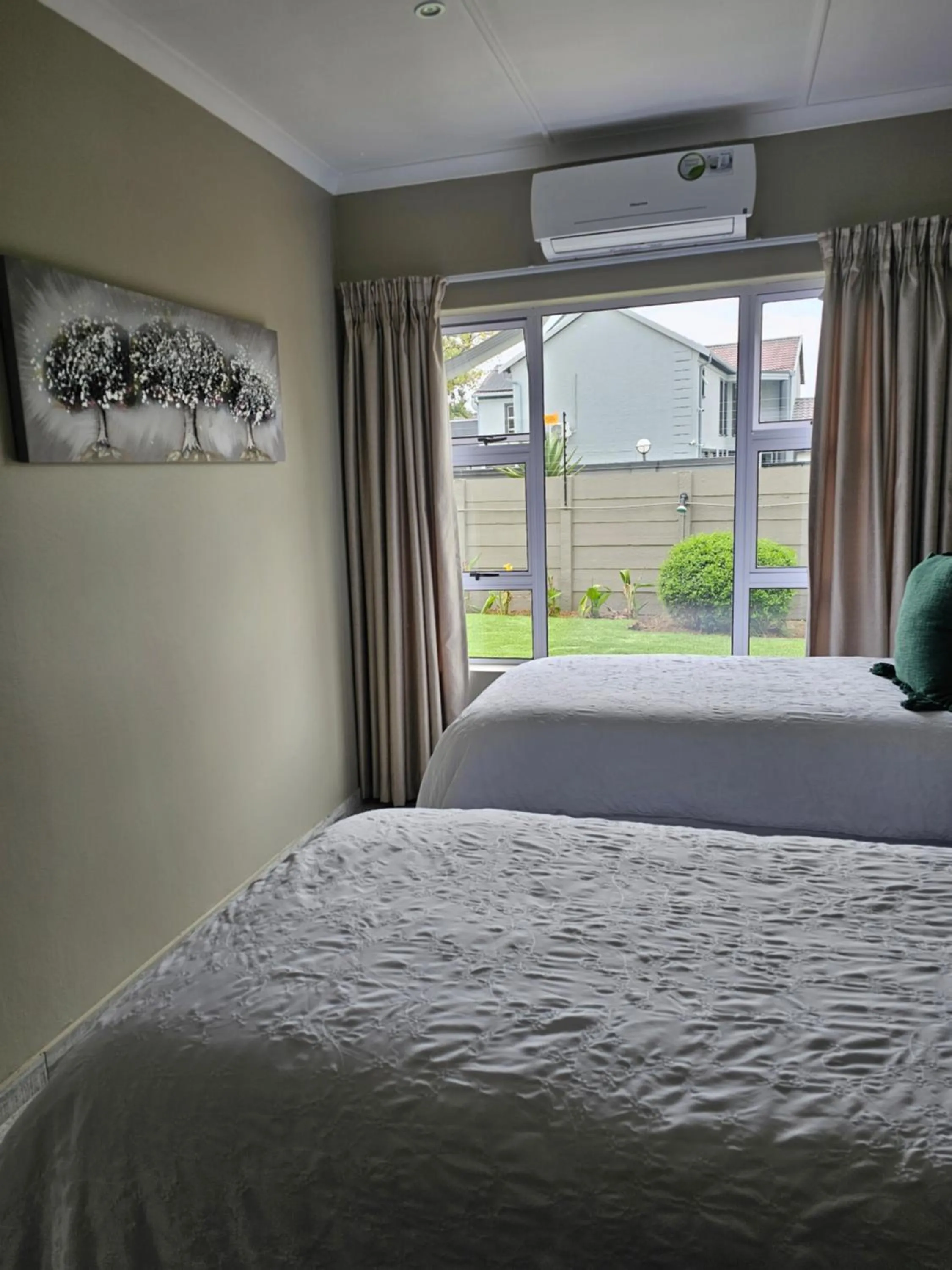 Bedroom, Bed in The Armagh Guesthouse