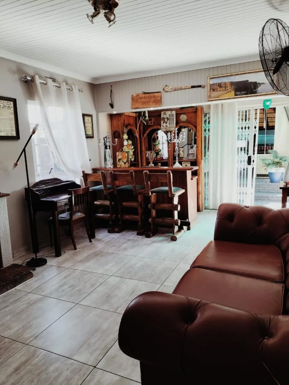 Lounge or bar in The Armagh Guesthouse