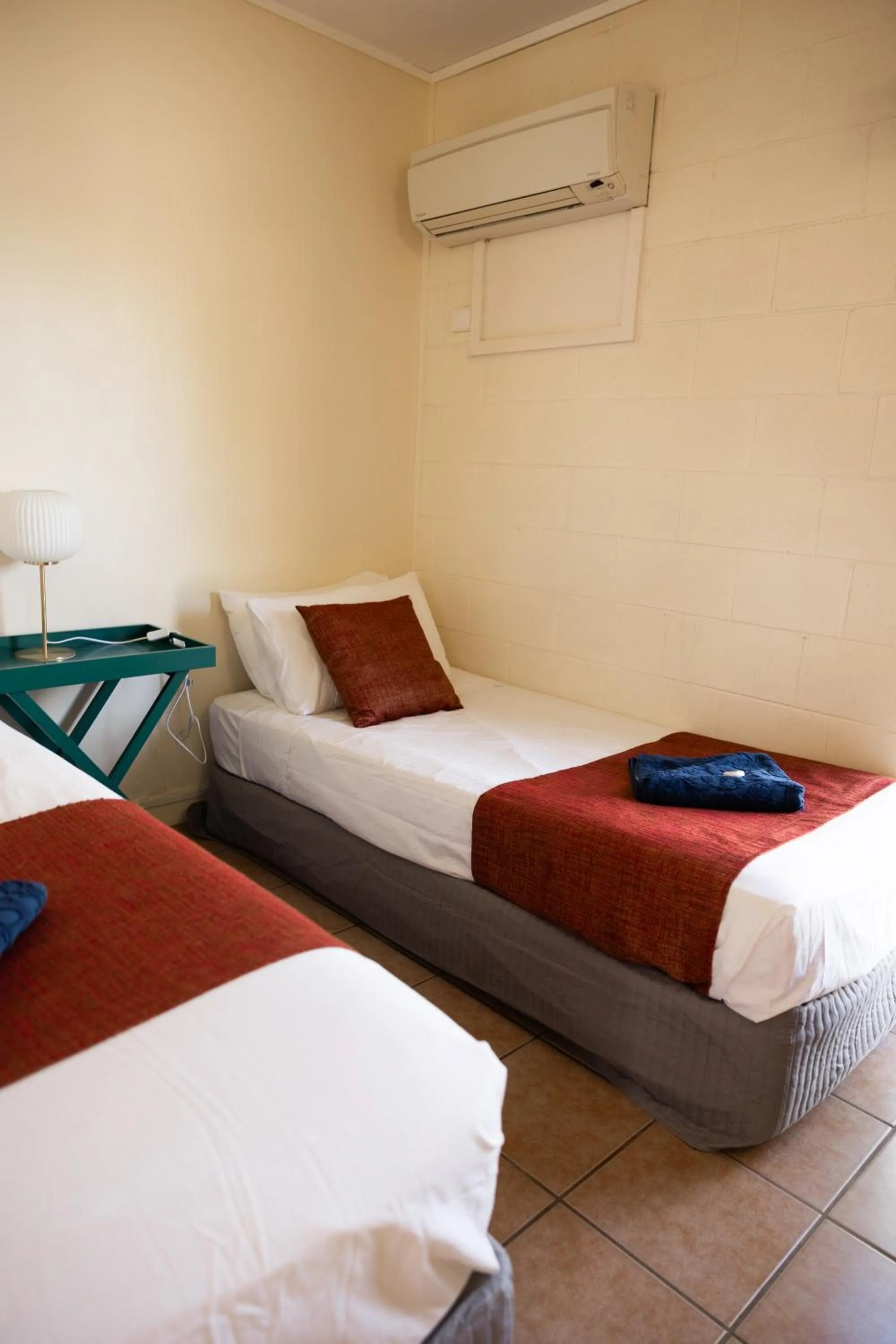 Bed in Wagon Wheel Motel