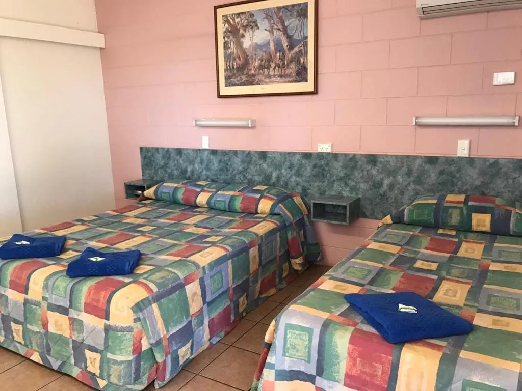 Bed in Wagon Wheel Motel