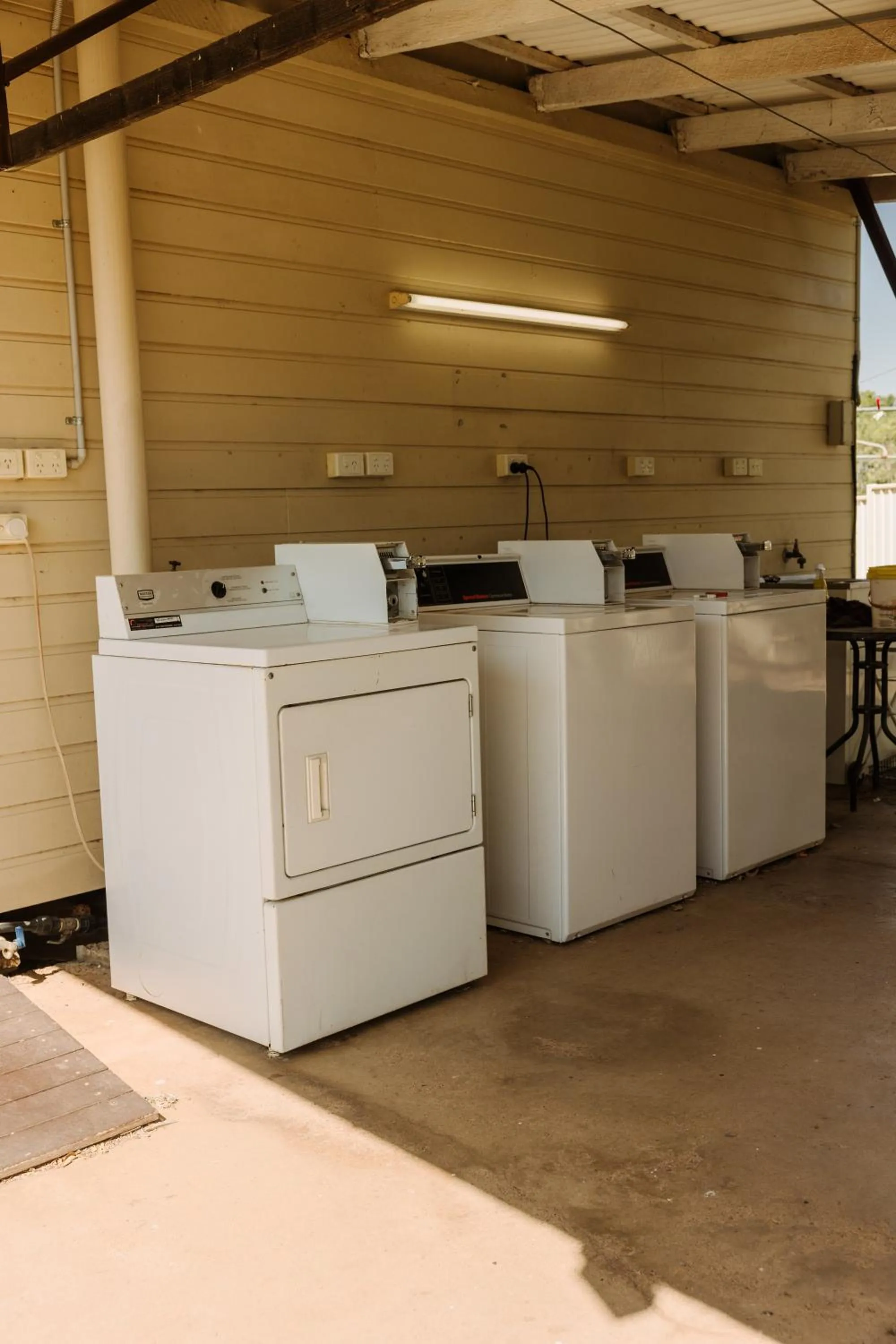 laundry in Wagon Wheel Motel