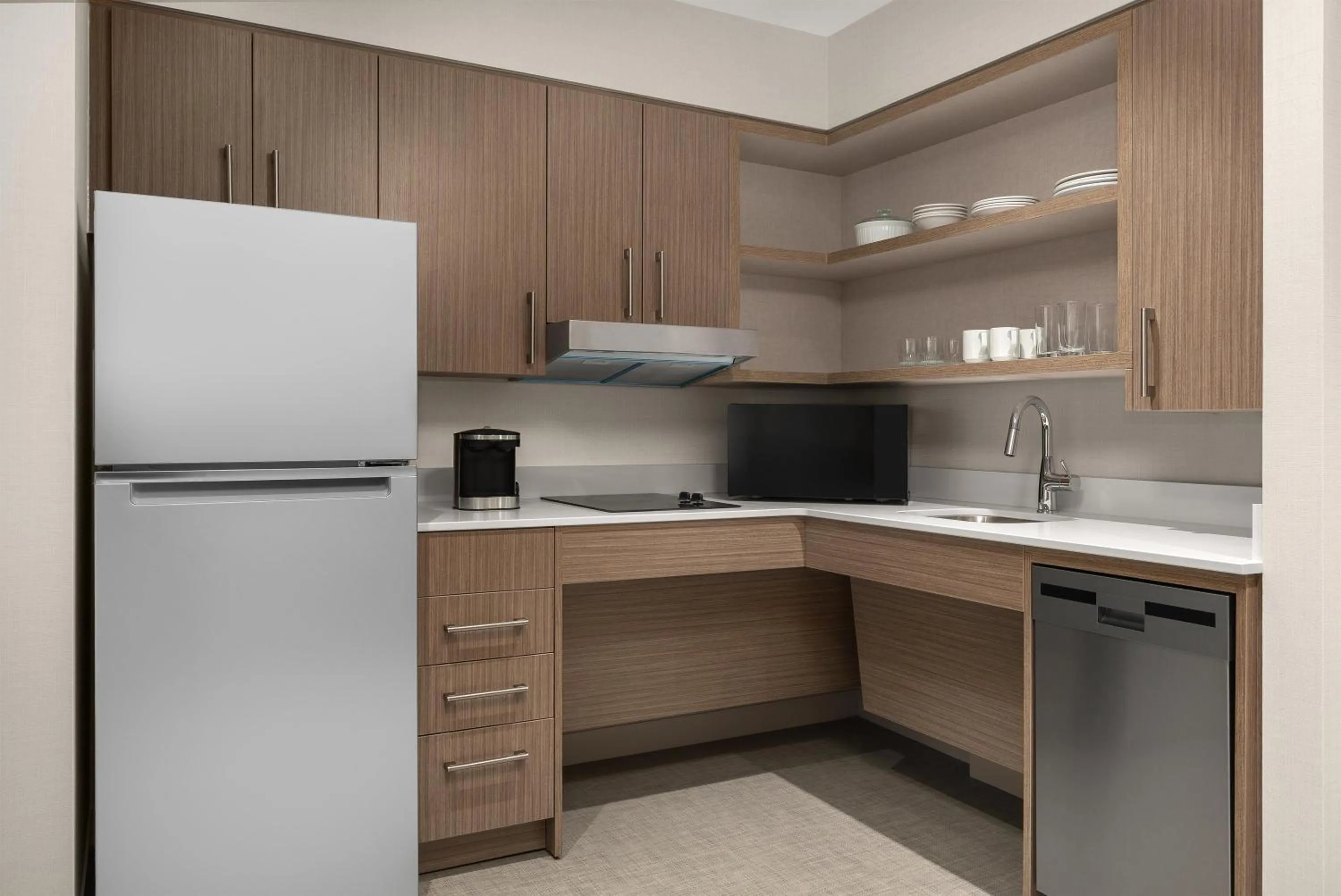 Kitchen or kitchenette in Homewood Suites by Hilton Burlington