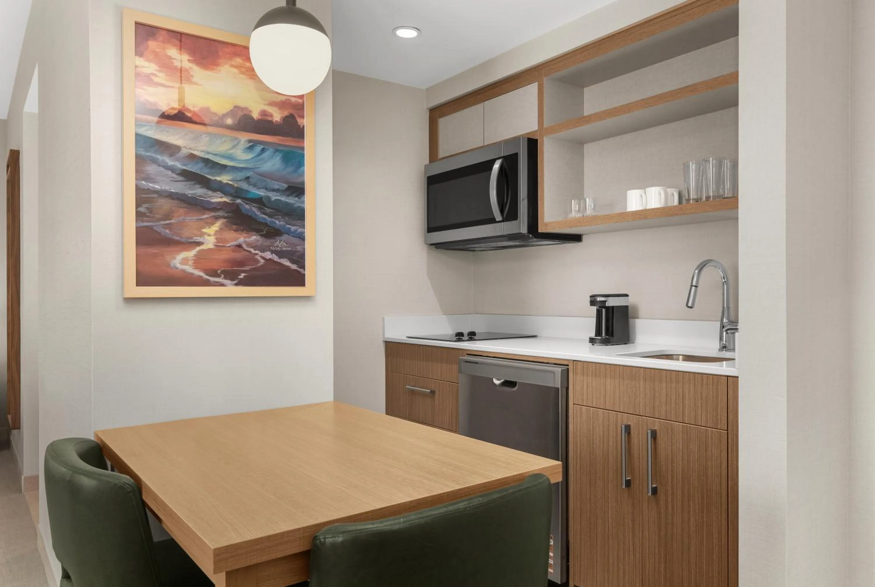Kitchen or kitchenette in Homewood Suites by Hilton Burlington