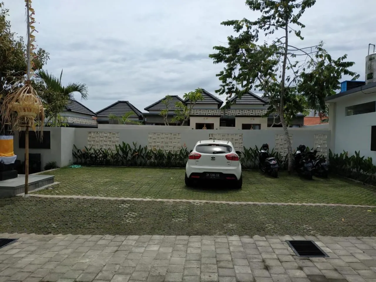 Parking in La Isla Villas Bali
