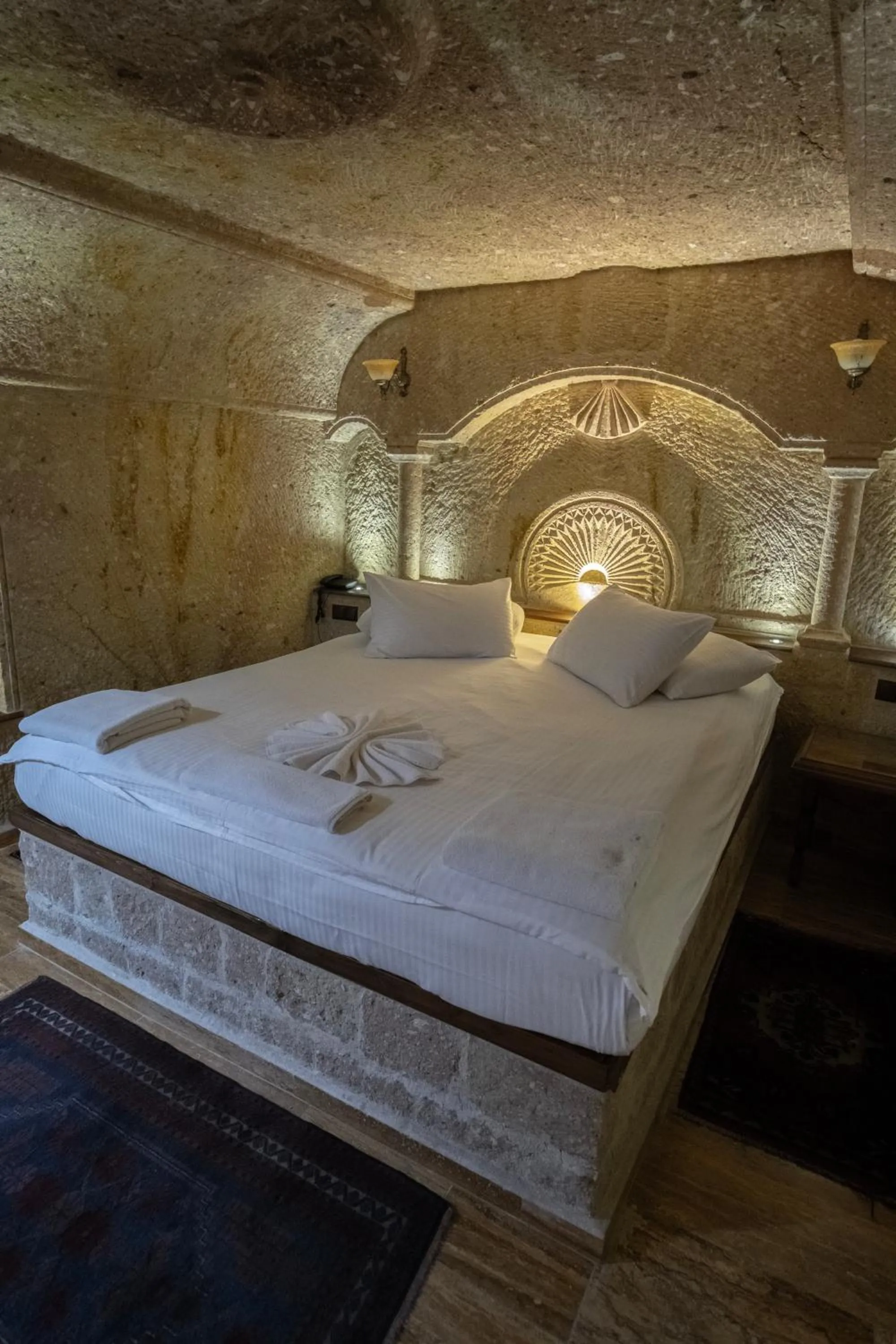 Bed in Kemerhan Cave Suites