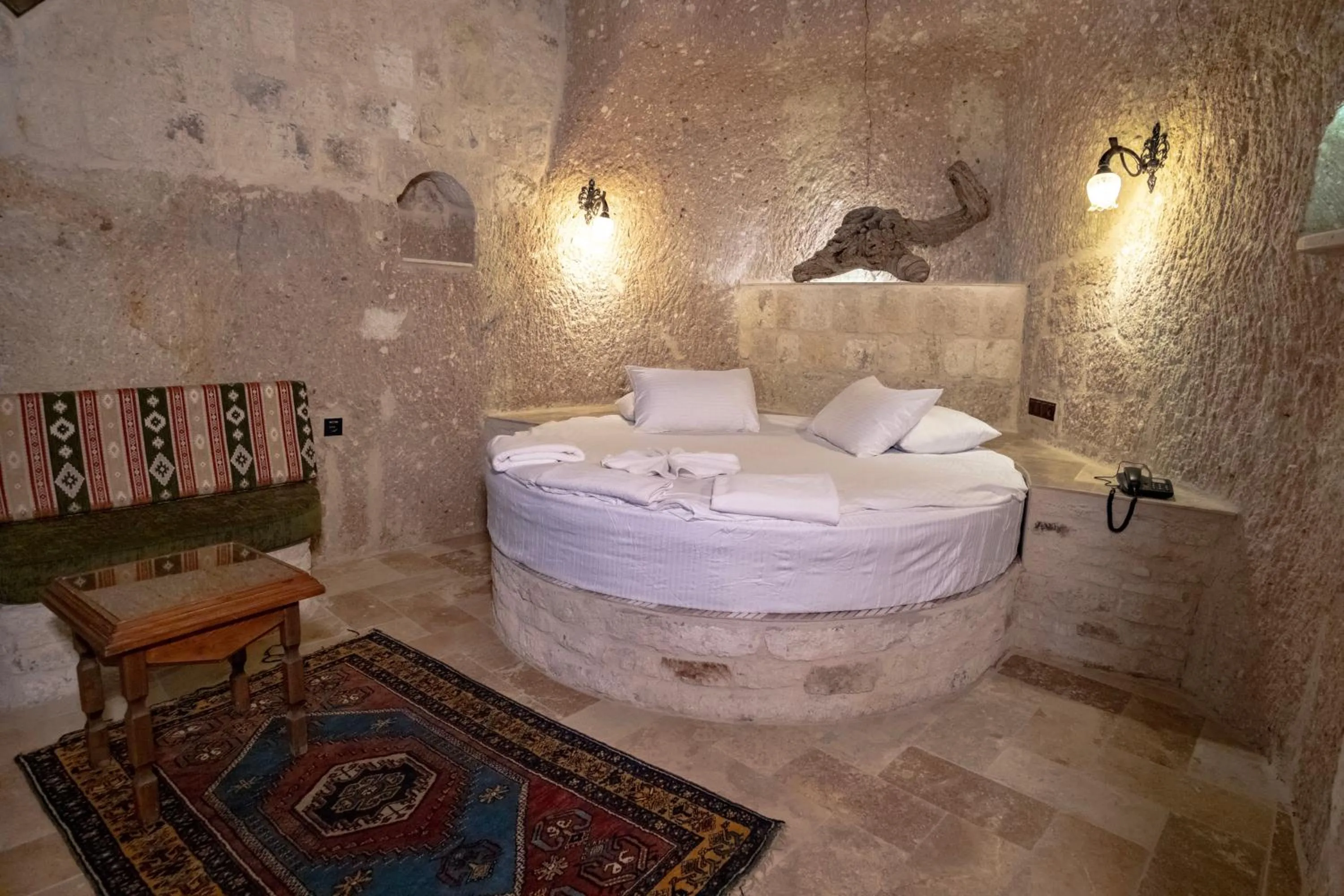 Bedroom in Kemerhan Cave Suites