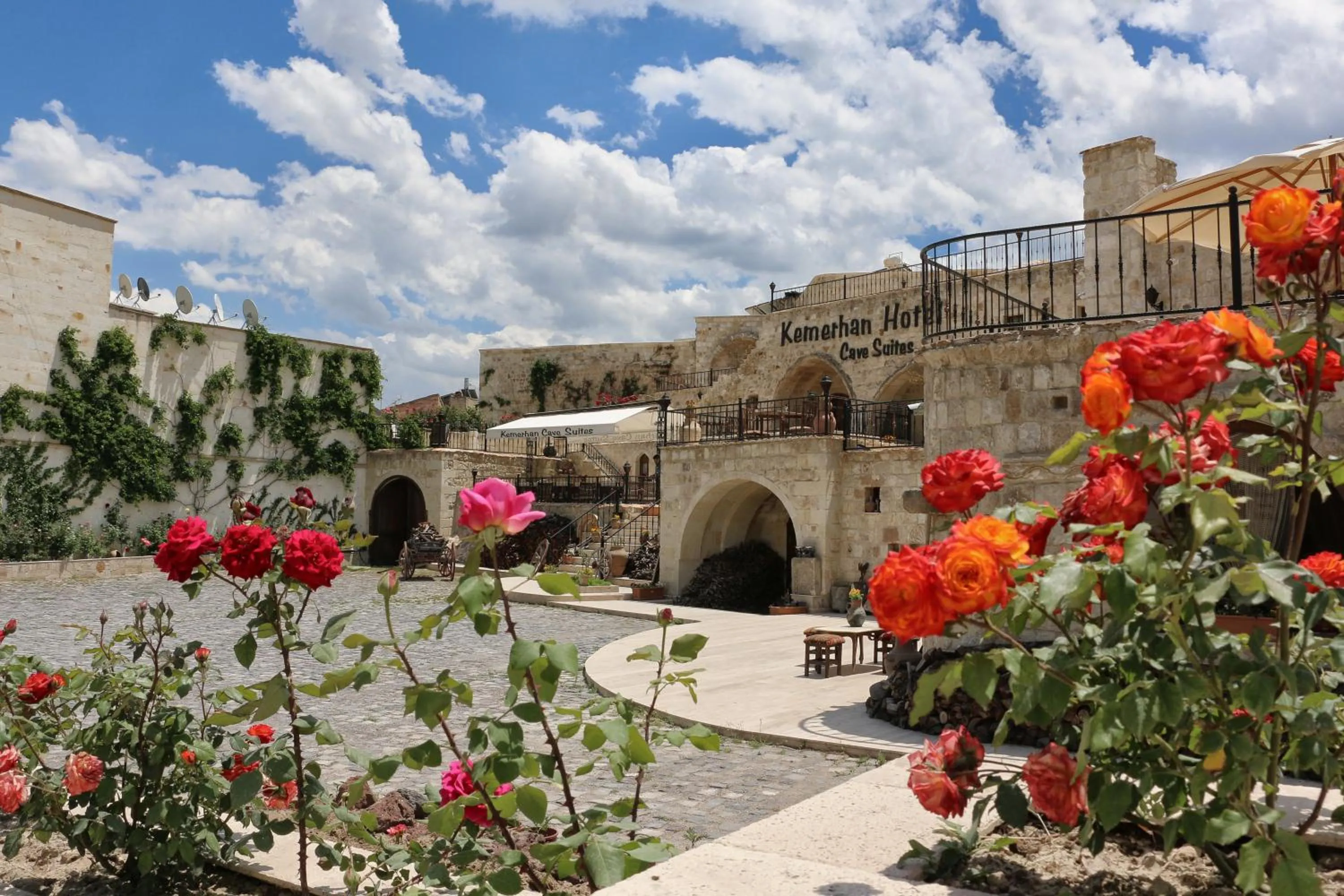 Garden view in Kemerhan Cave Suites
