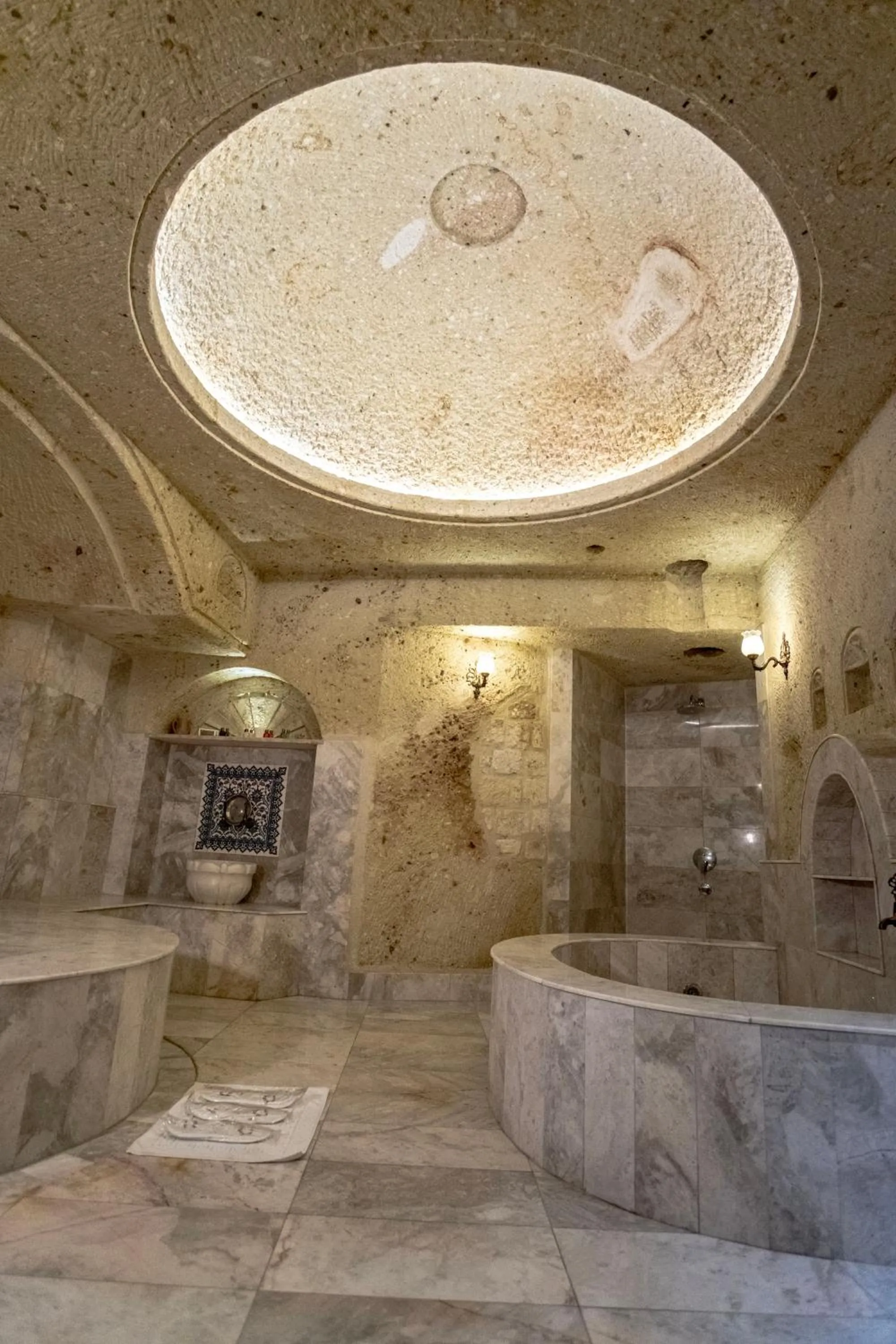 Bathroom in Kemerhan Cave Suites
