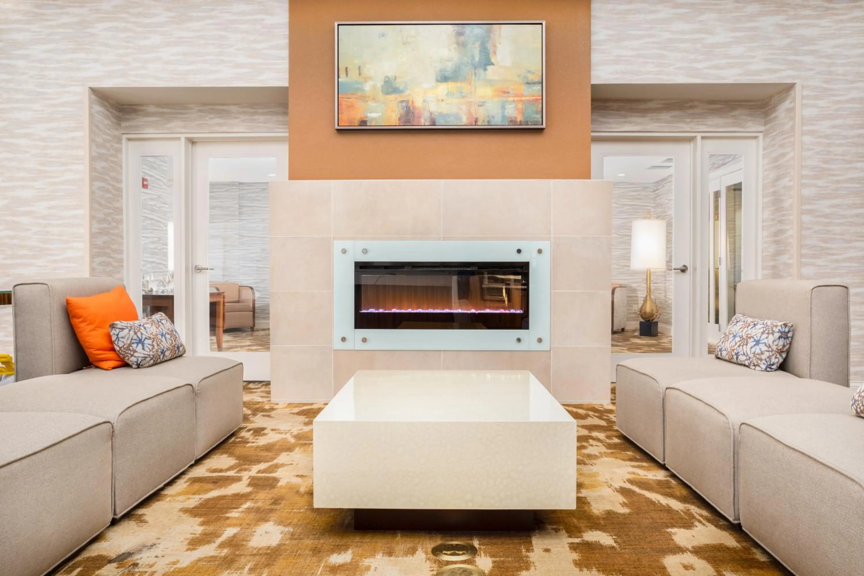 flat iron in Hilton Garden Inn Phoenix Airport