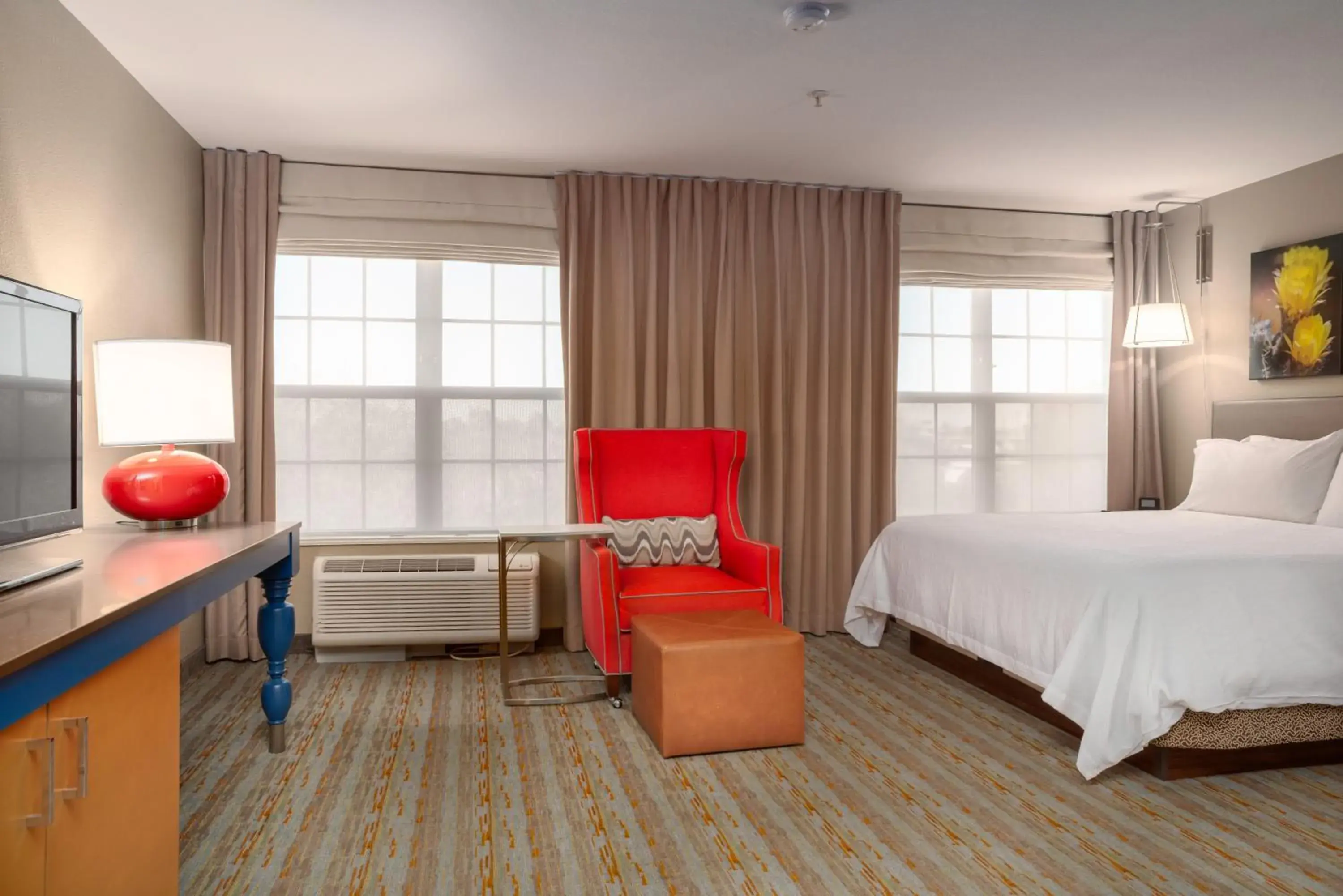 Deluxe King Room - Mobility Access in Hilton Garden Inn Phoenix Airport Deluxe King Room - Mobility Access in Hilton Garden Inn Phoenix Airport