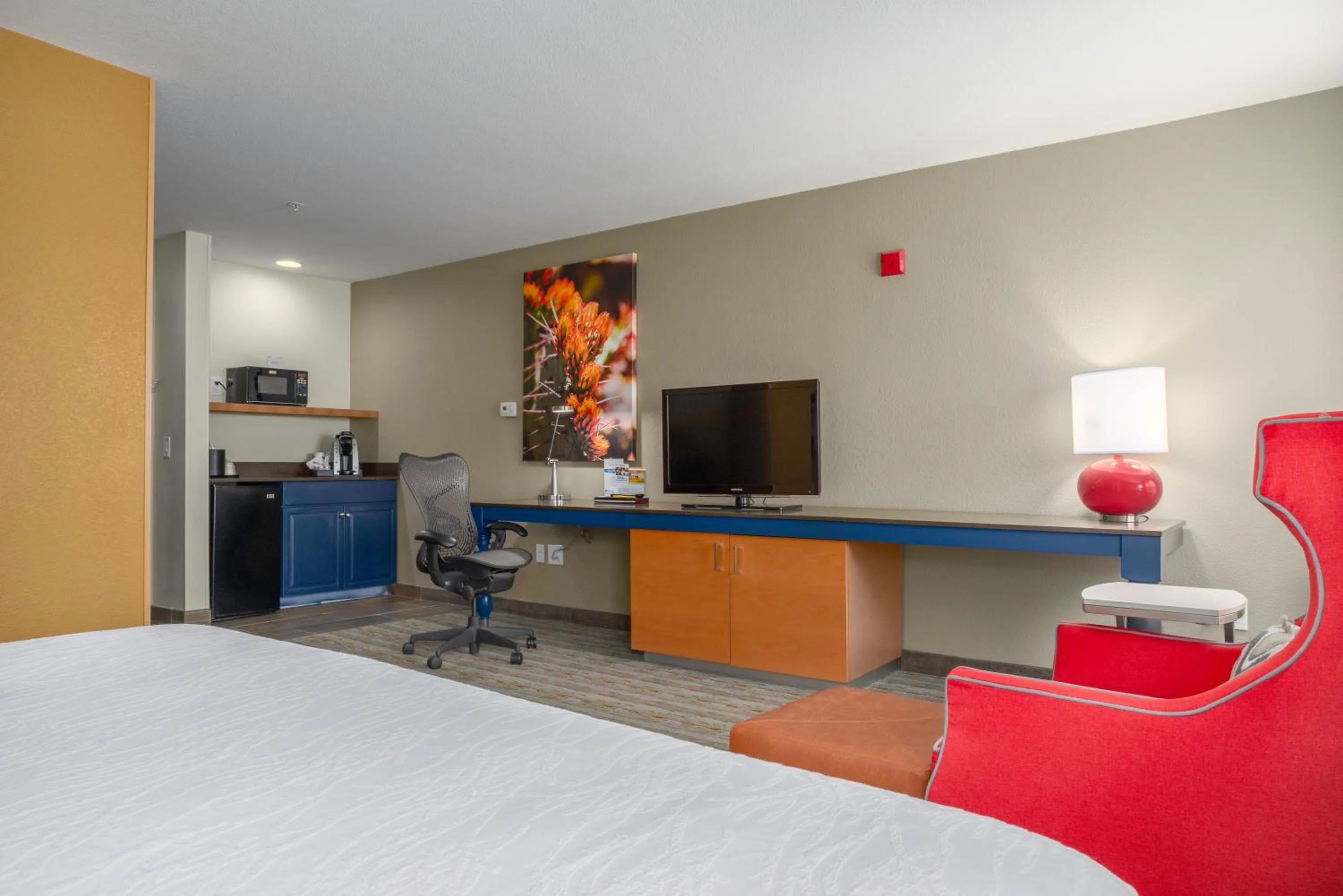 Bedroom, Bed in Hilton Garden Inn Phoenix Airport
