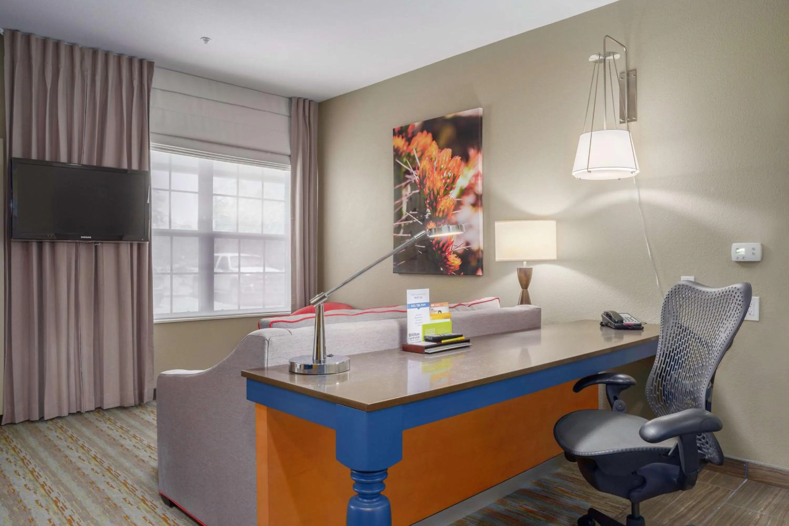 Bedroom in Hilton Garden Inn Phoenix Airport