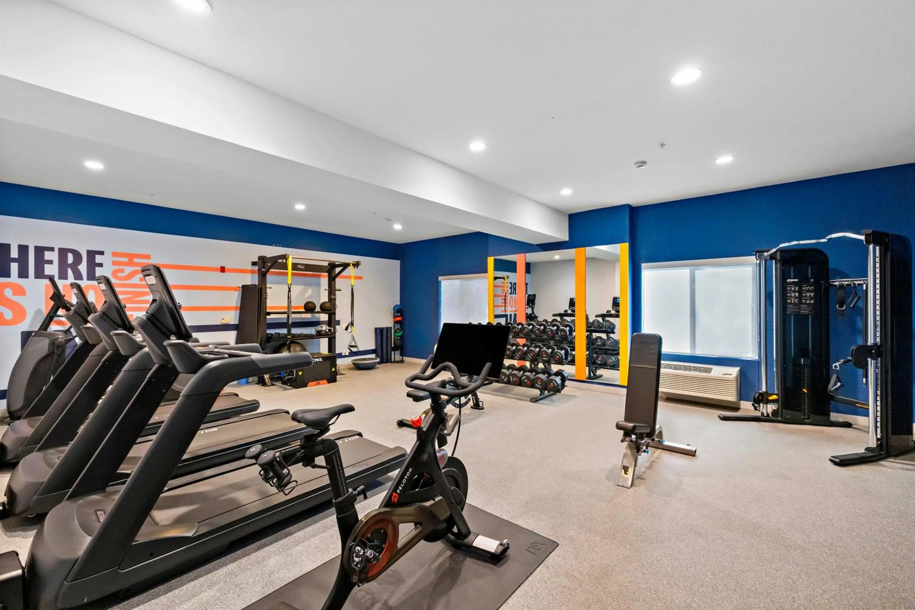 Fitness centre/facilities in Hampton Inn & Suites Lancaster