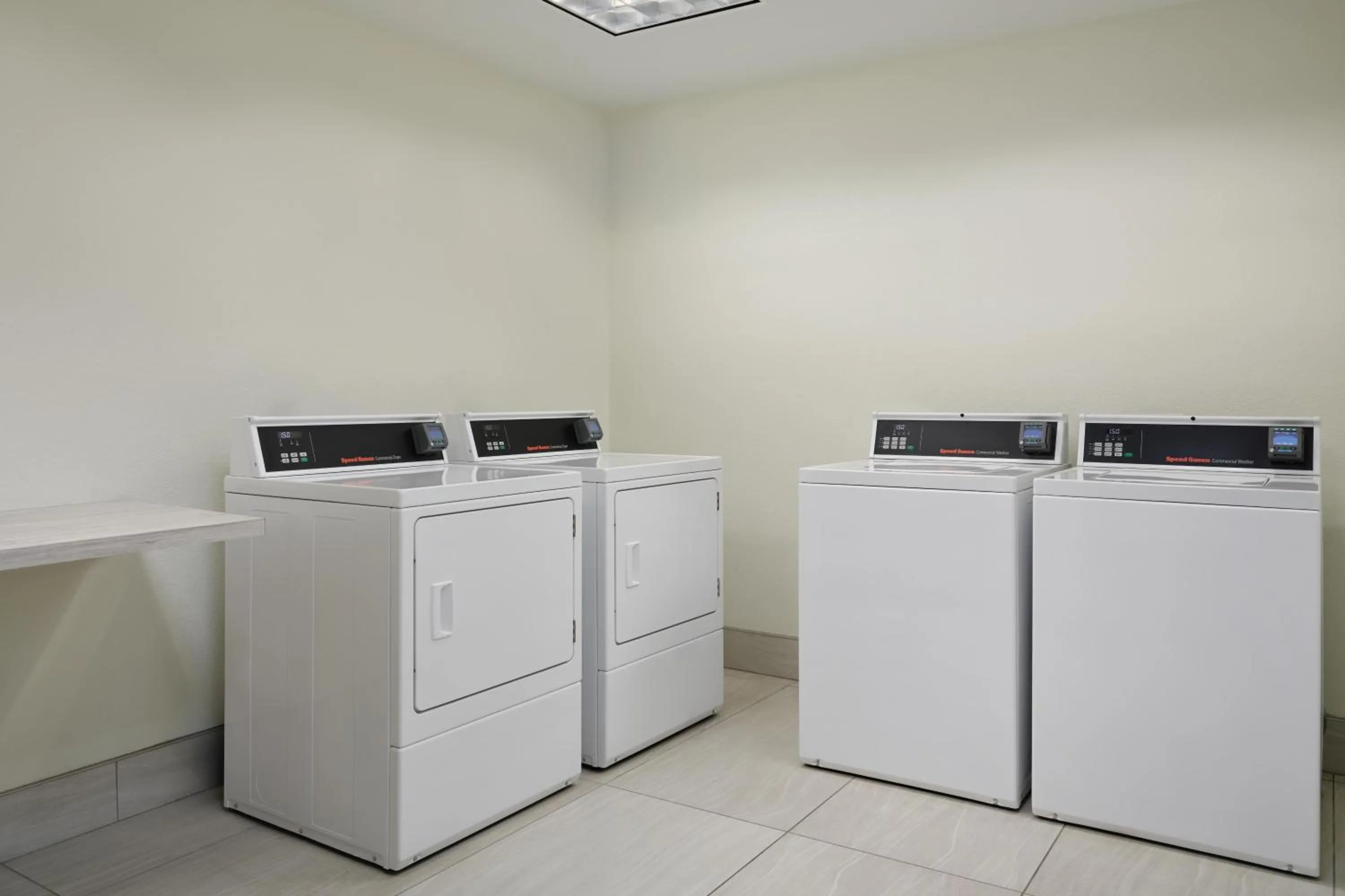 laundry in Hilton Garden Inn Phoenix North Happy Valley