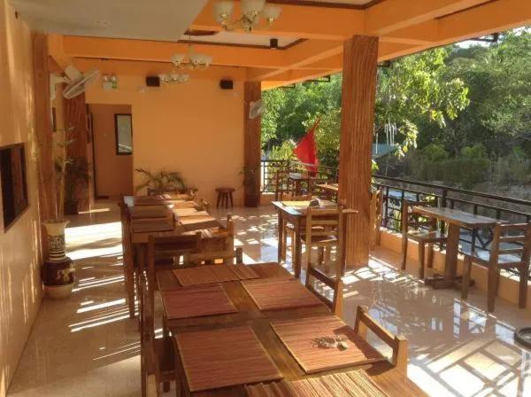 Restaurant/places to eat in West Atlantic Inn