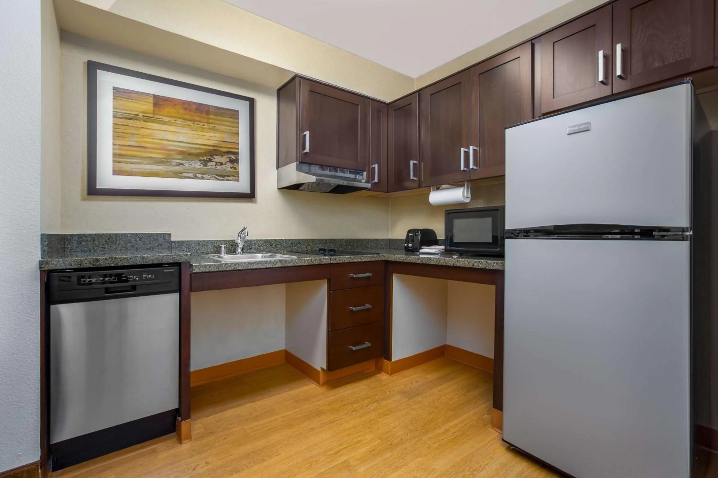 Kitchen or kitchenette in Homewood Suites by Hilton Newark Fremont