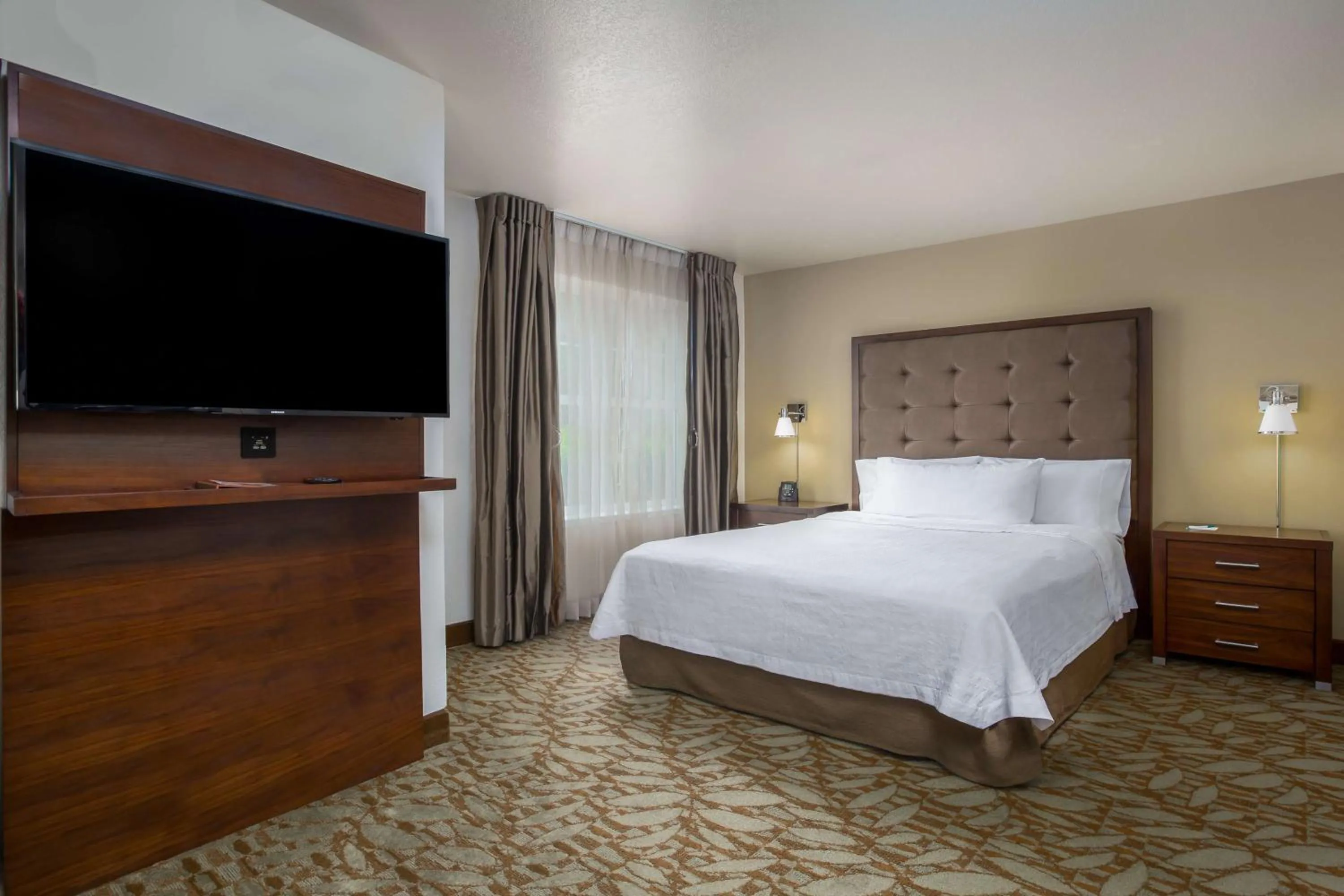 Bedroom, Bed in Homewood Suites by Hilton Newark Fremont