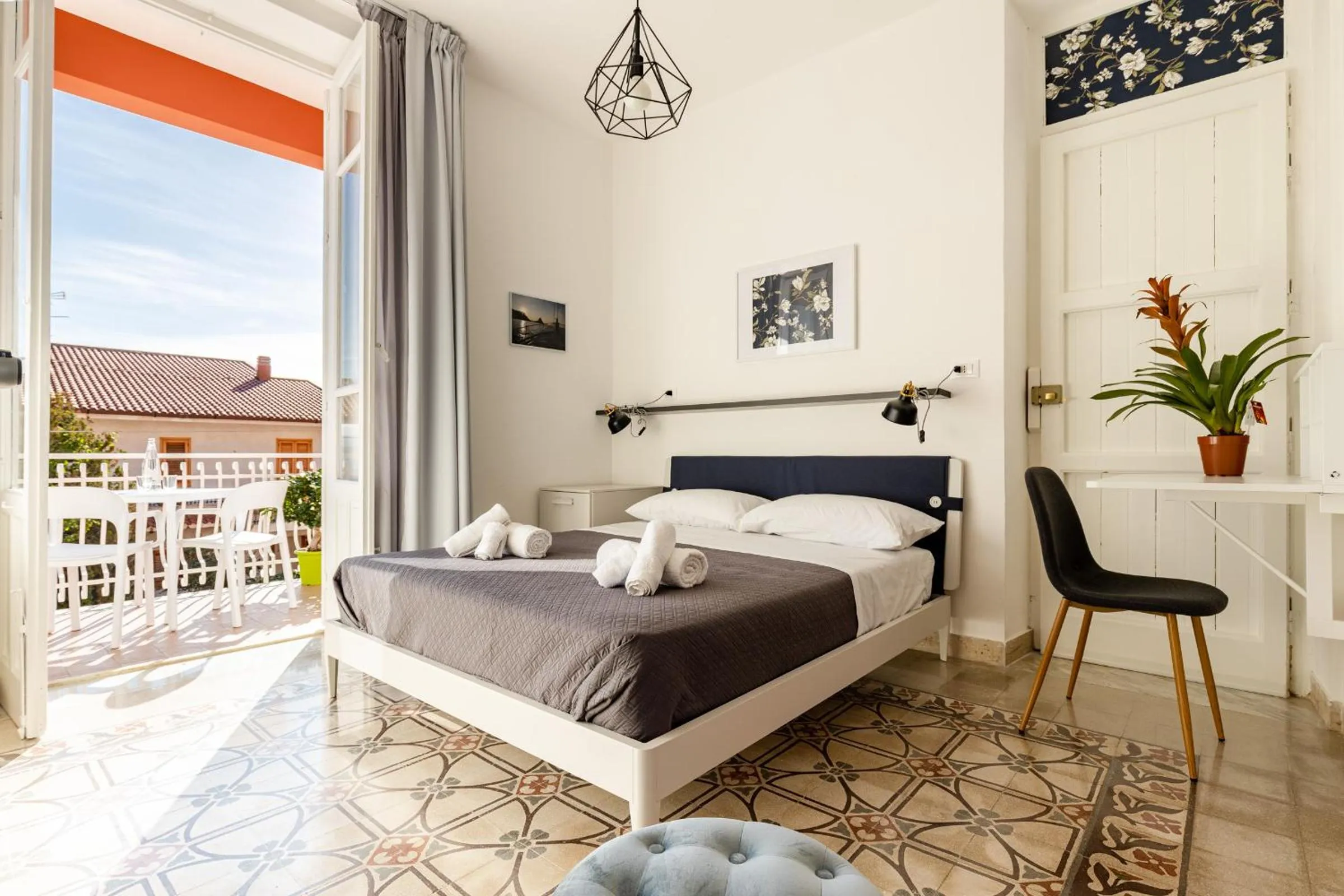 Bed in Villa Edera Rental Room