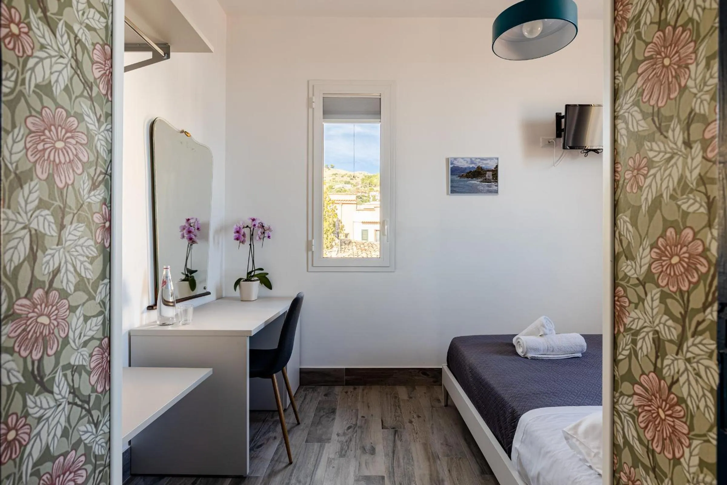 Photo of the whole room, Bed in Villa Edera Rental Room