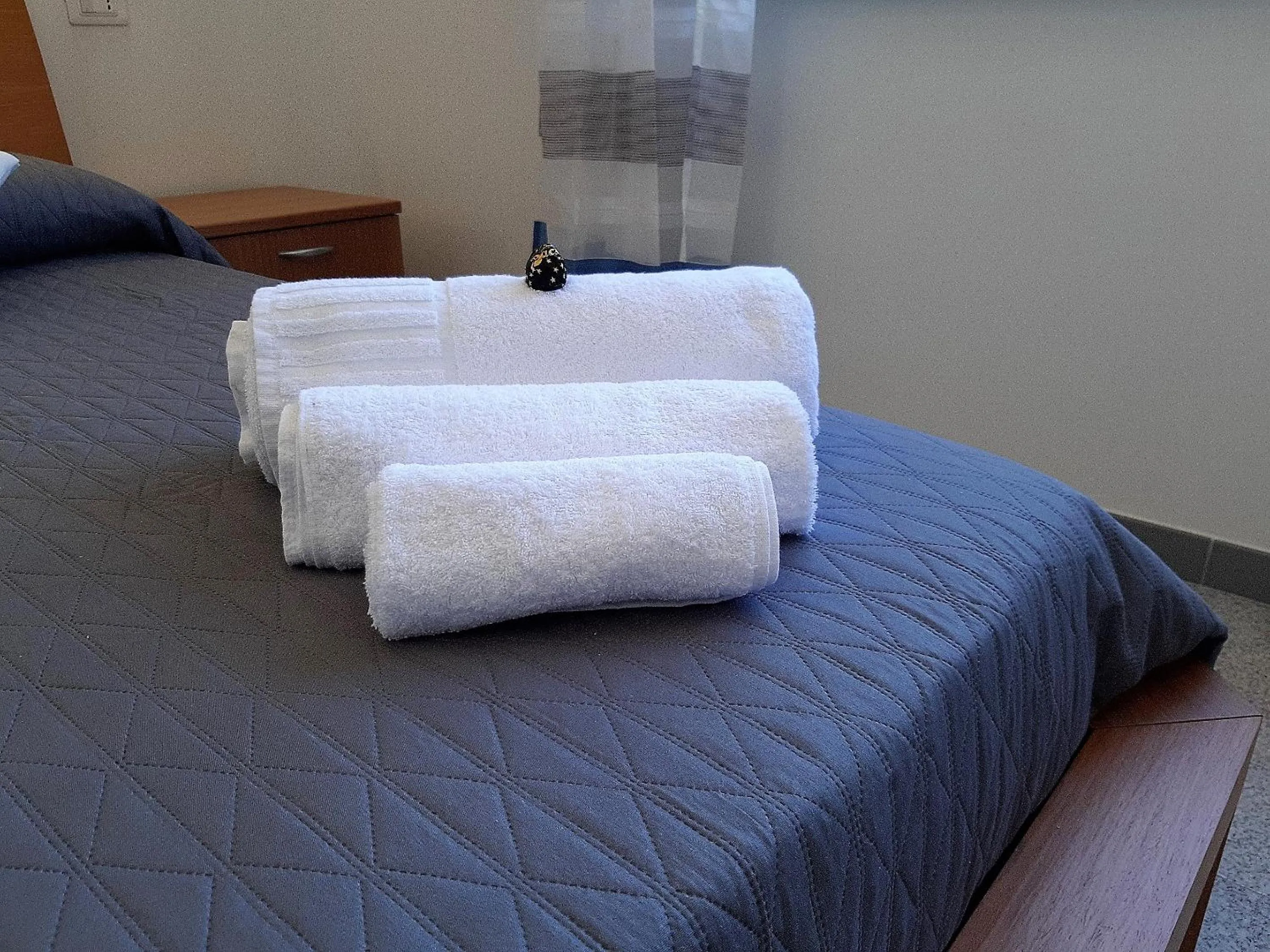 Bed in Living Piraino case vacanze