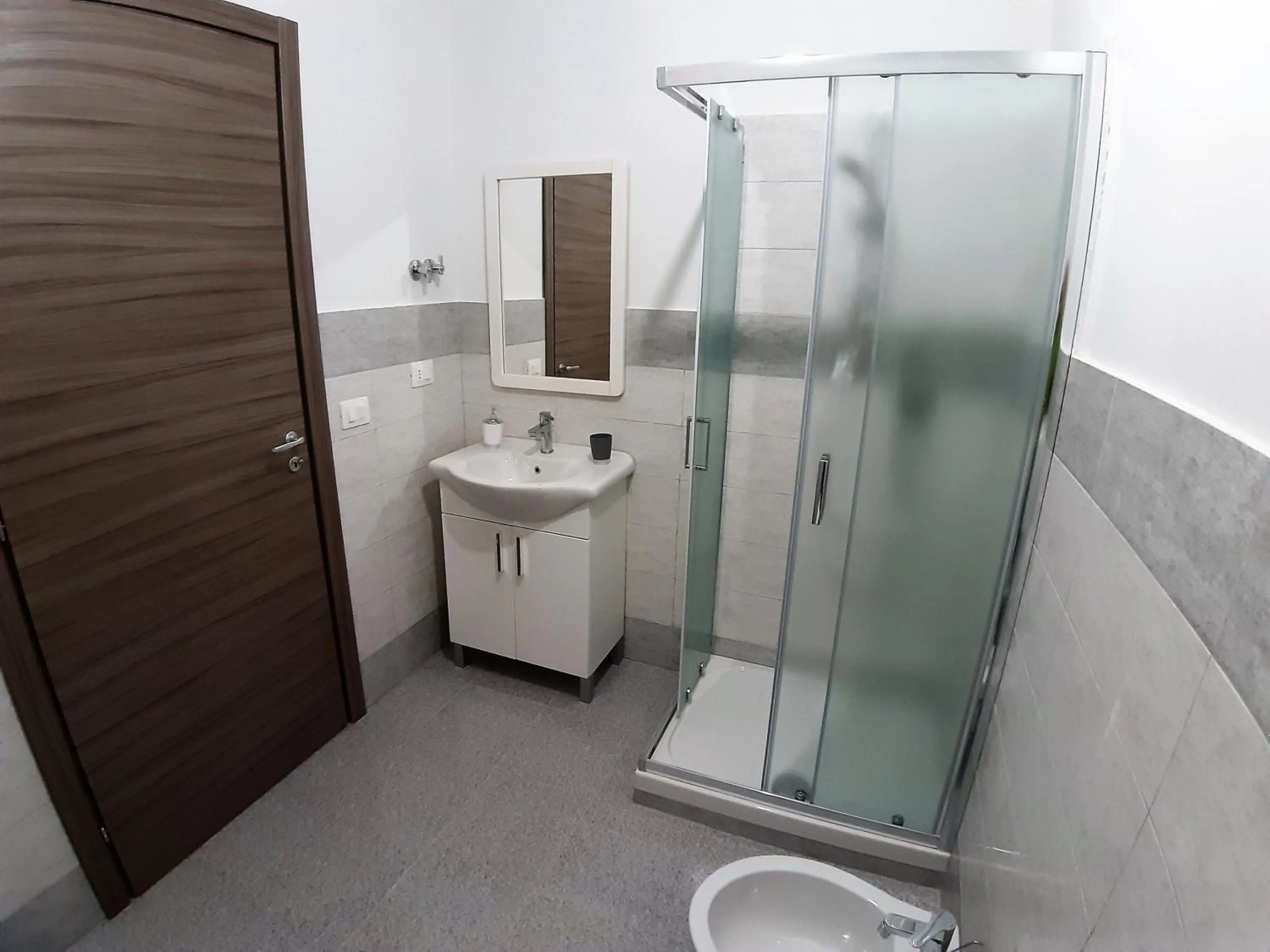 Shower in Living Piraino case vacanze