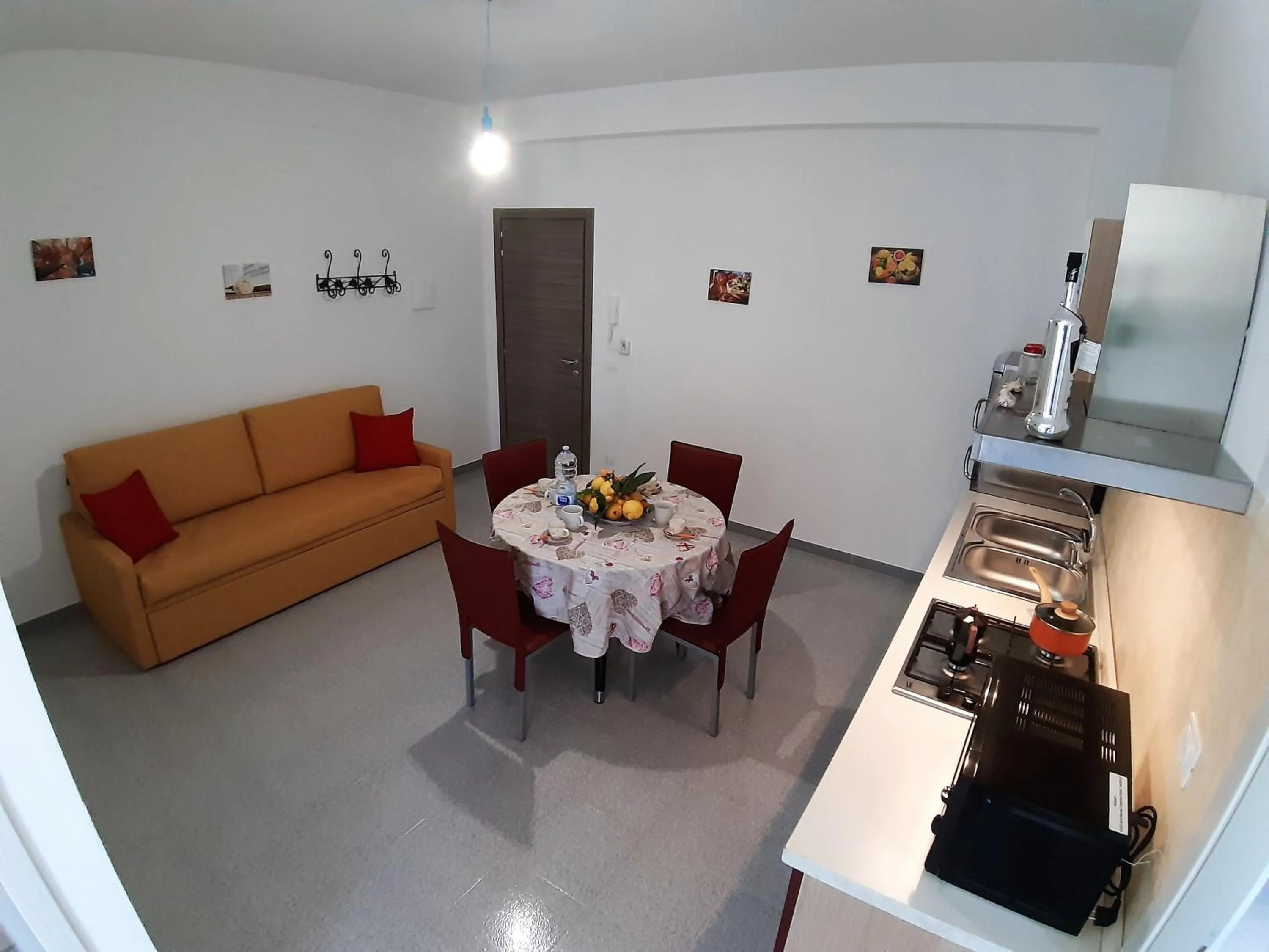 TV and multimedia in Living Piraino case vacanze