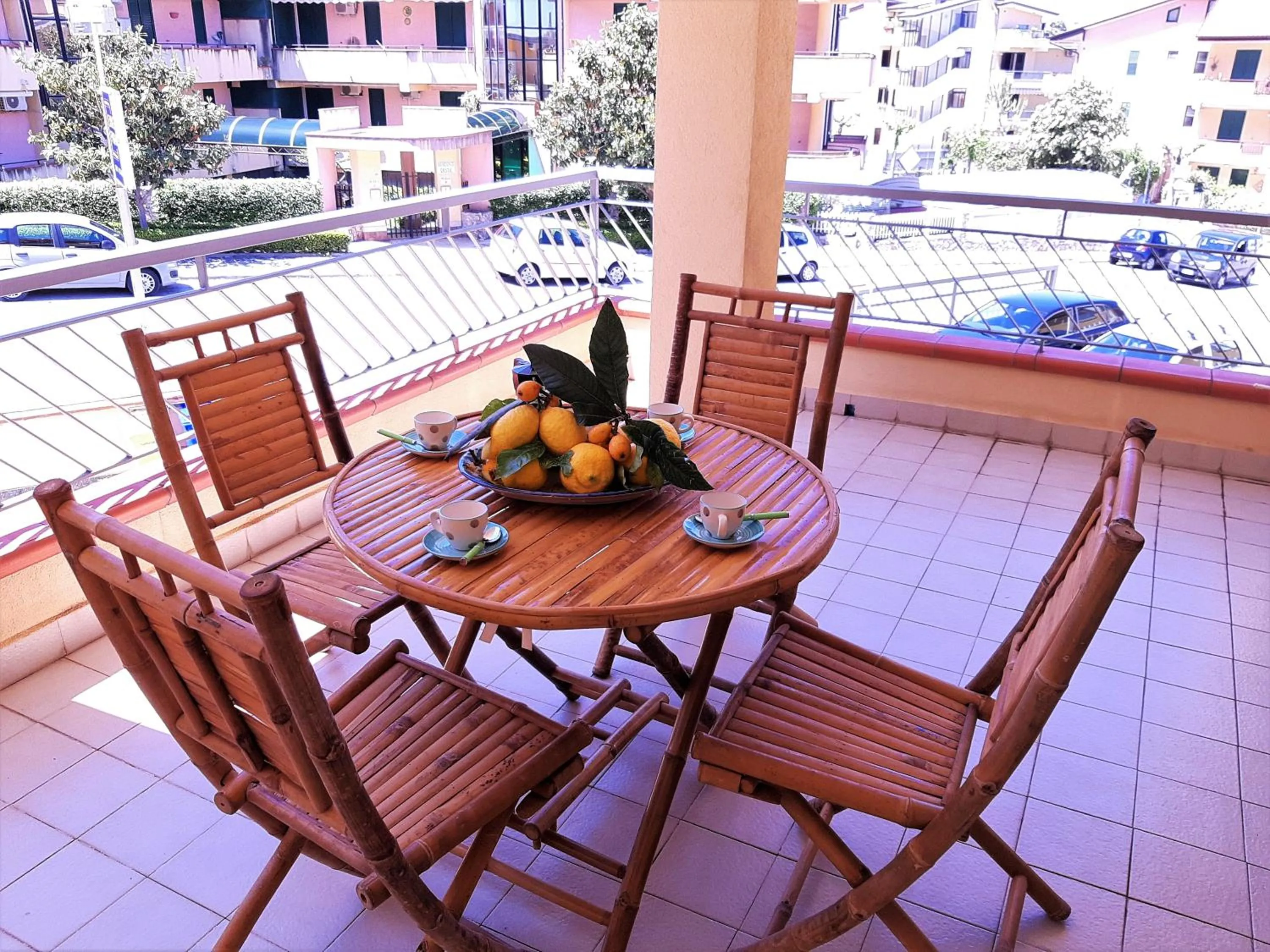 Patio in Living Piraino case vacanze