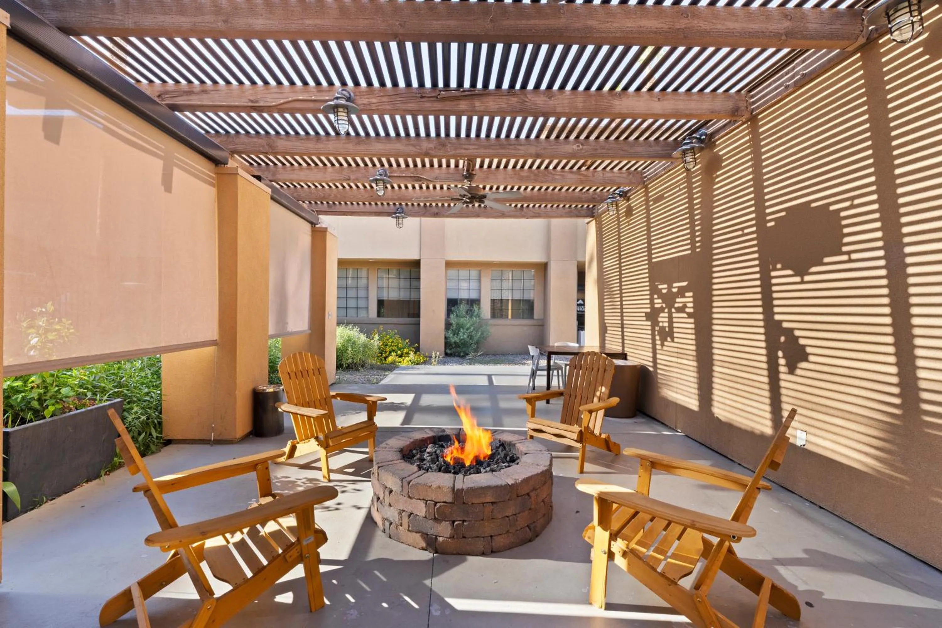 Area and facilities in GreenTree Inn & Suites Phoenix Sky Harbor