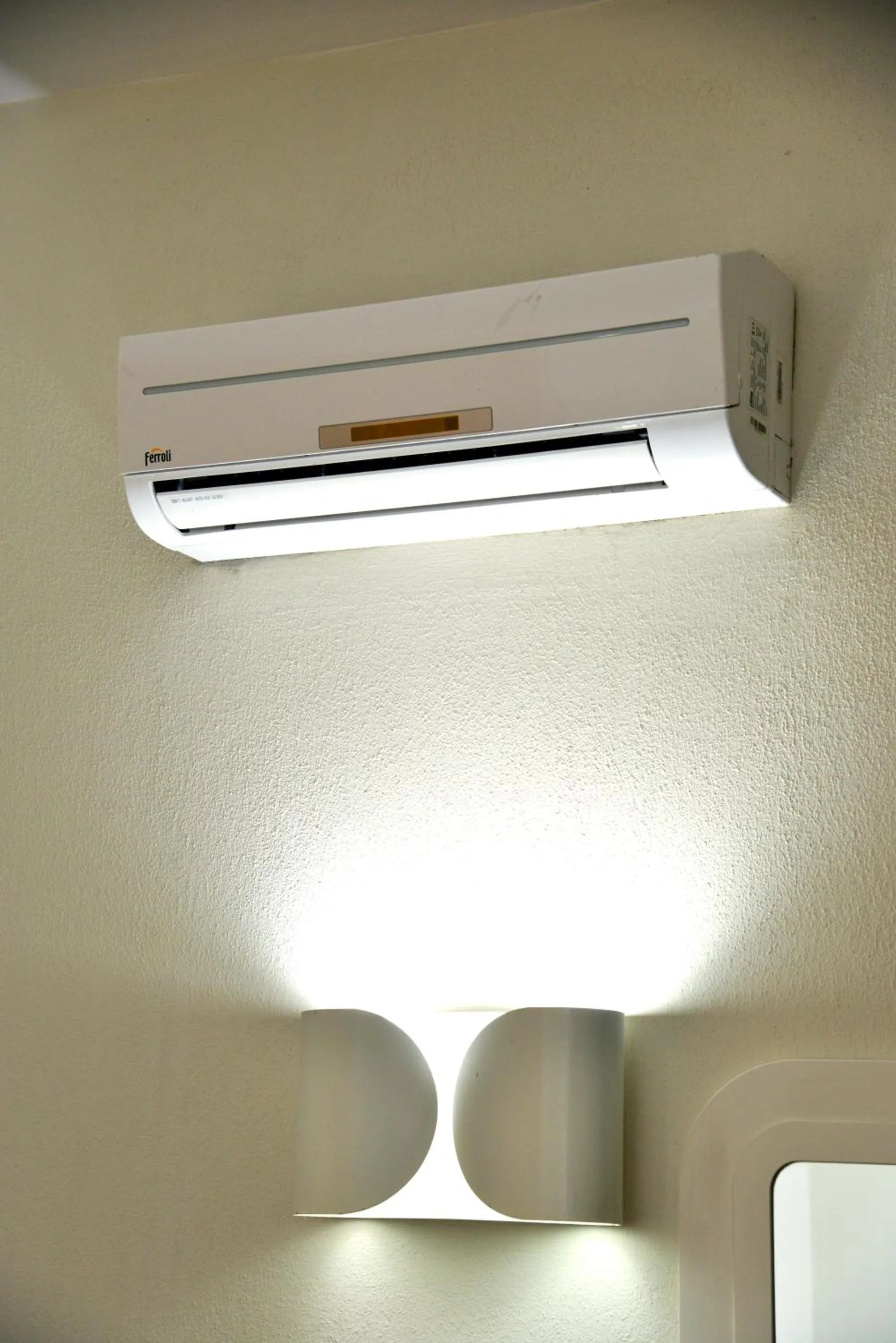 air conditioner in HOTEL IL PARCO - Parking Free & Restaurant - Hotel