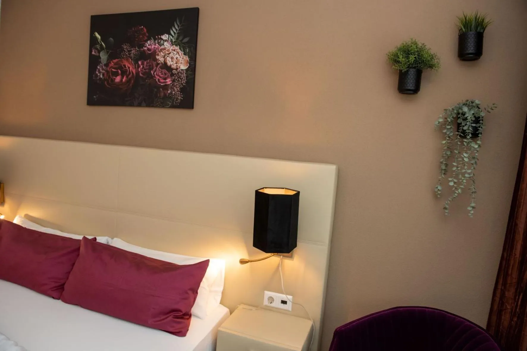 Bed in Apartments Amtzell, Selbst-Check-in