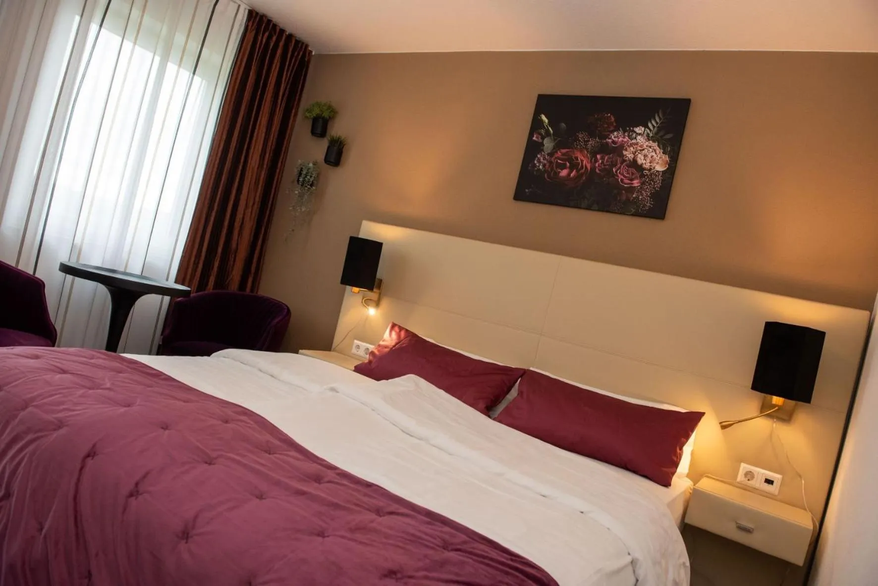 Bed in Apartments Amtzell, Selbst-Check-in