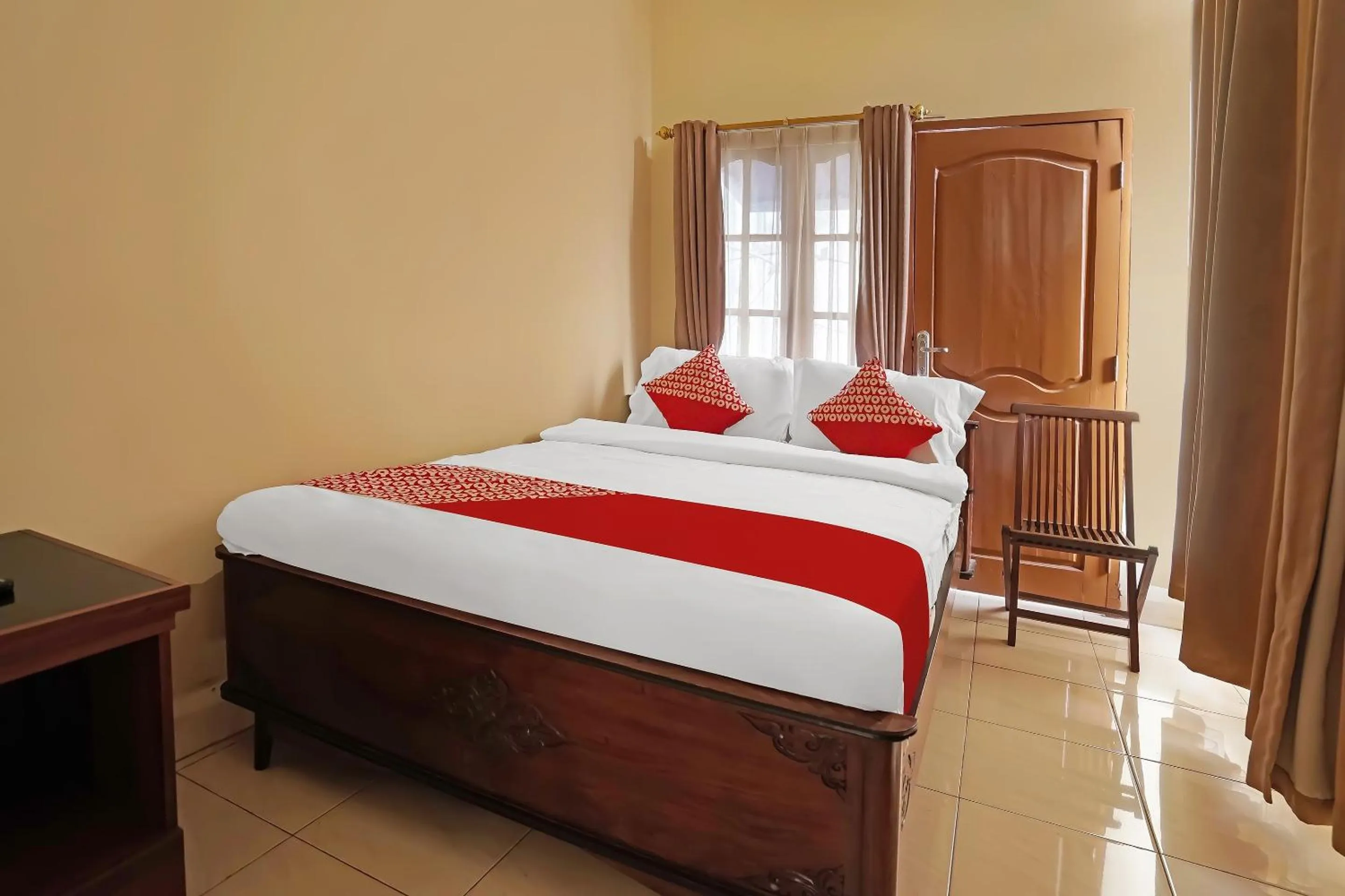 Bedroom, Bed in Hotel O Wisma Empat Lima Syariah