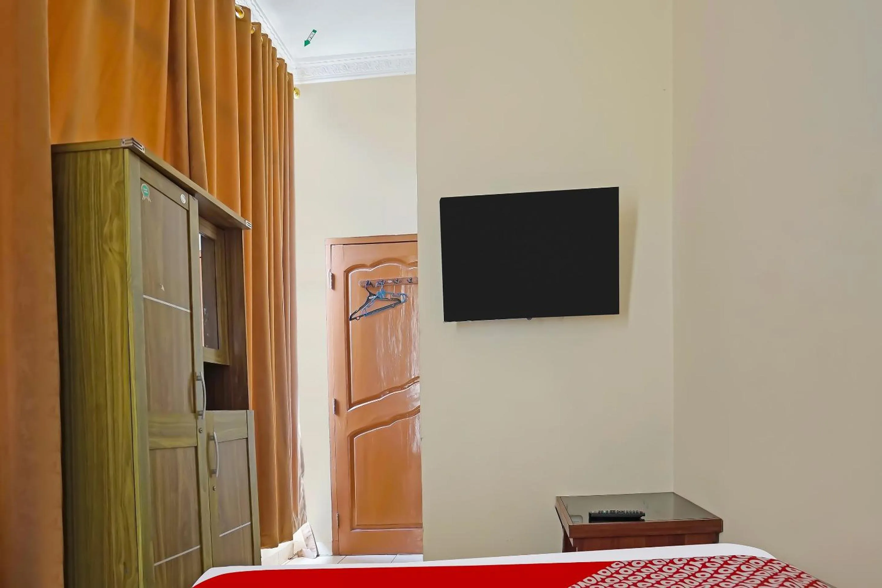 Bedroom, Bed in Hotel O Wisma Empat Lima Syariah