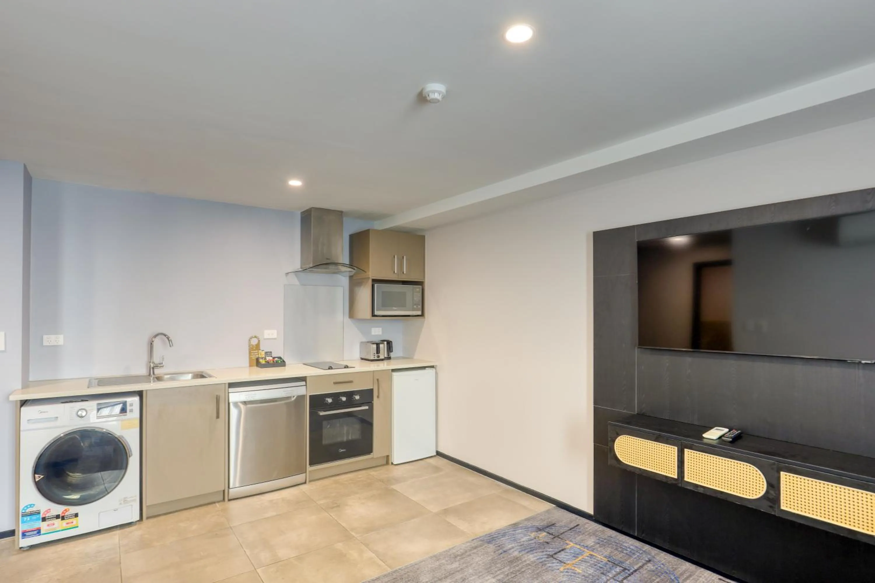 kitchen in Marsden Suites Albany