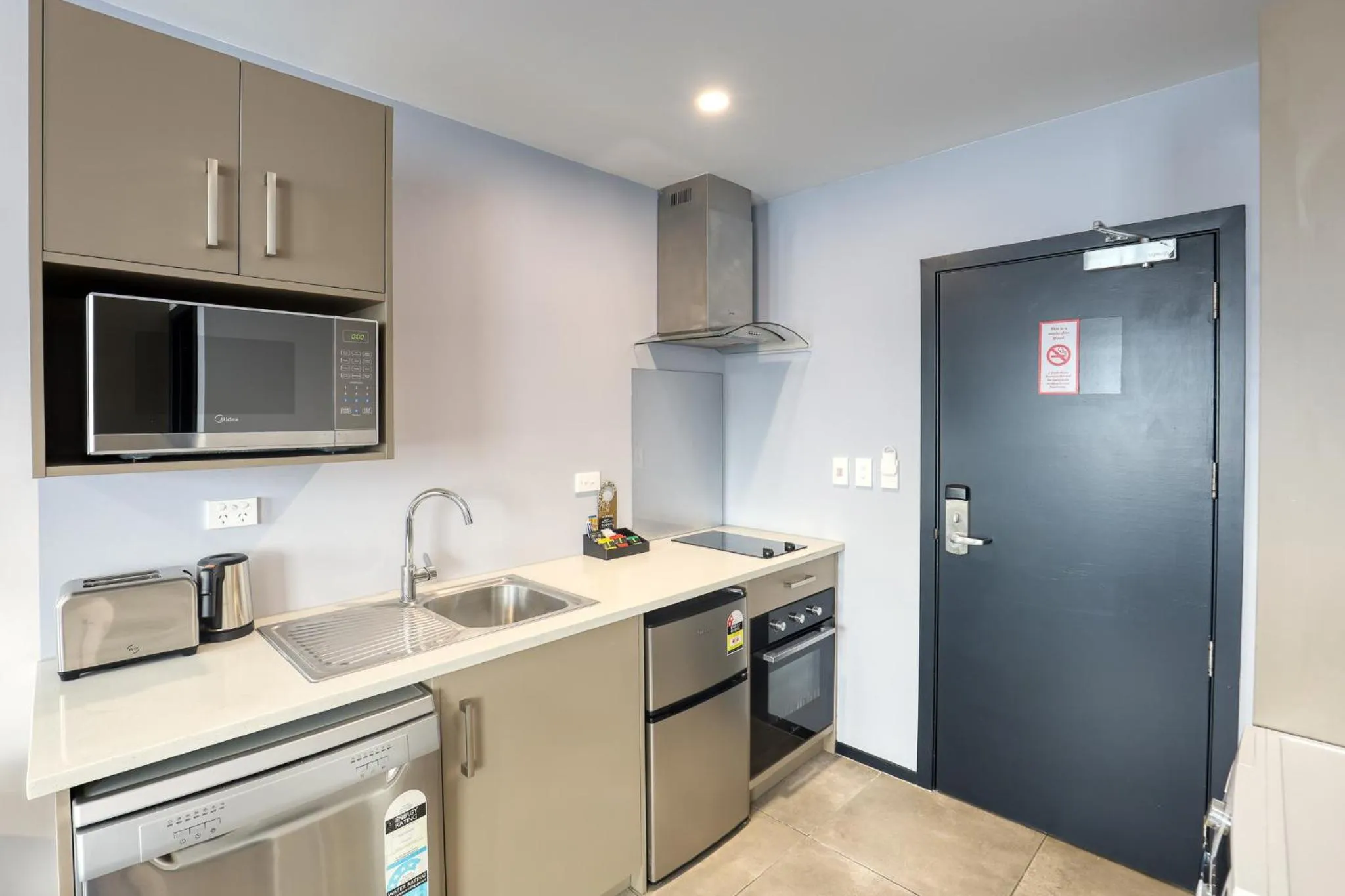 Kitchen or kitchenette in Marsden Suites Albany