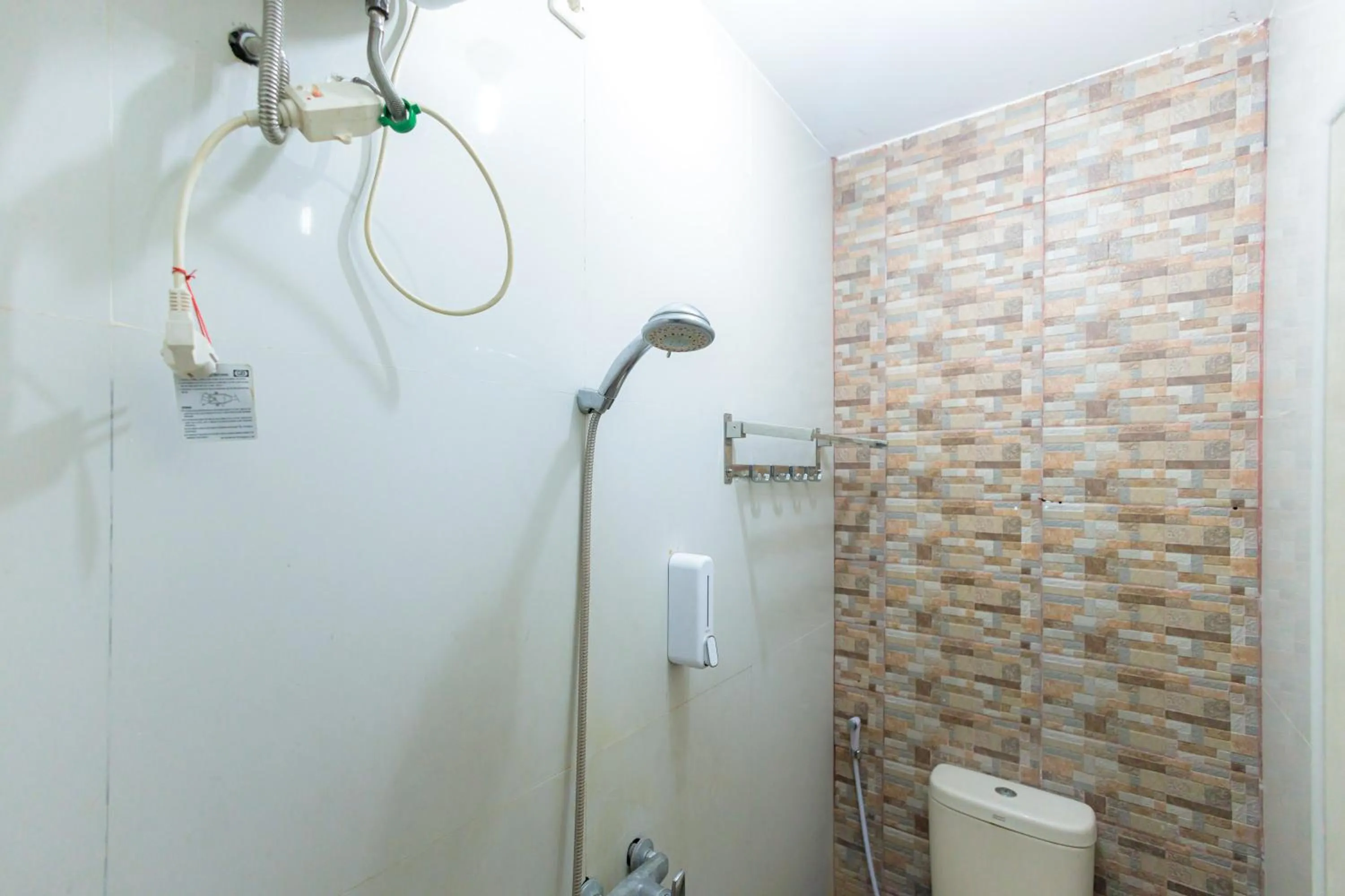 Bathroom in RedDoorz at Osuko Residence Sukomanunggal Jaya