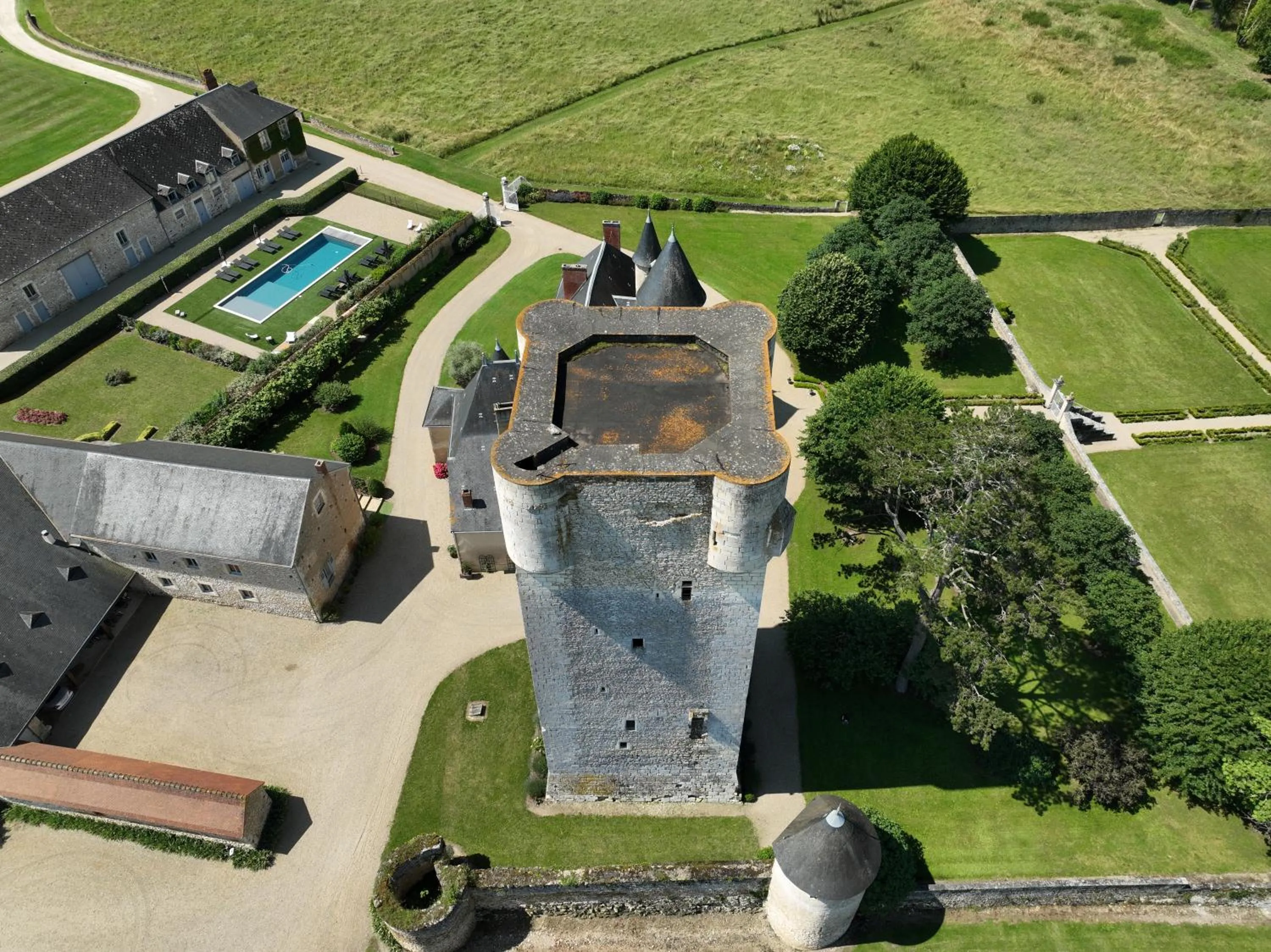 Bird's eye view in Château de Mazières