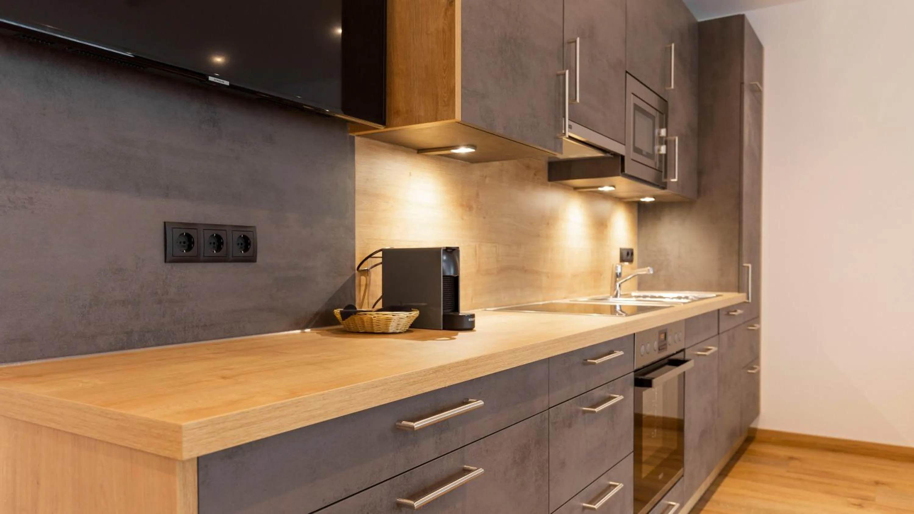 Kitchen or kitchenette in Aparthotel Lerch