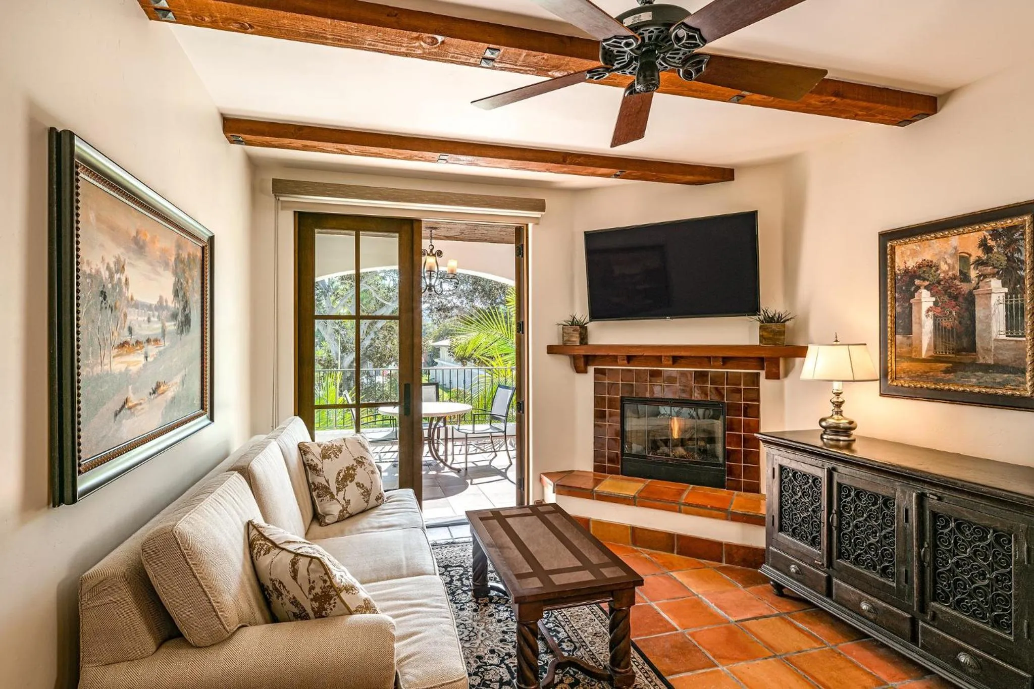 Living room in Omni La Costa Resort & Spa Carlsbad