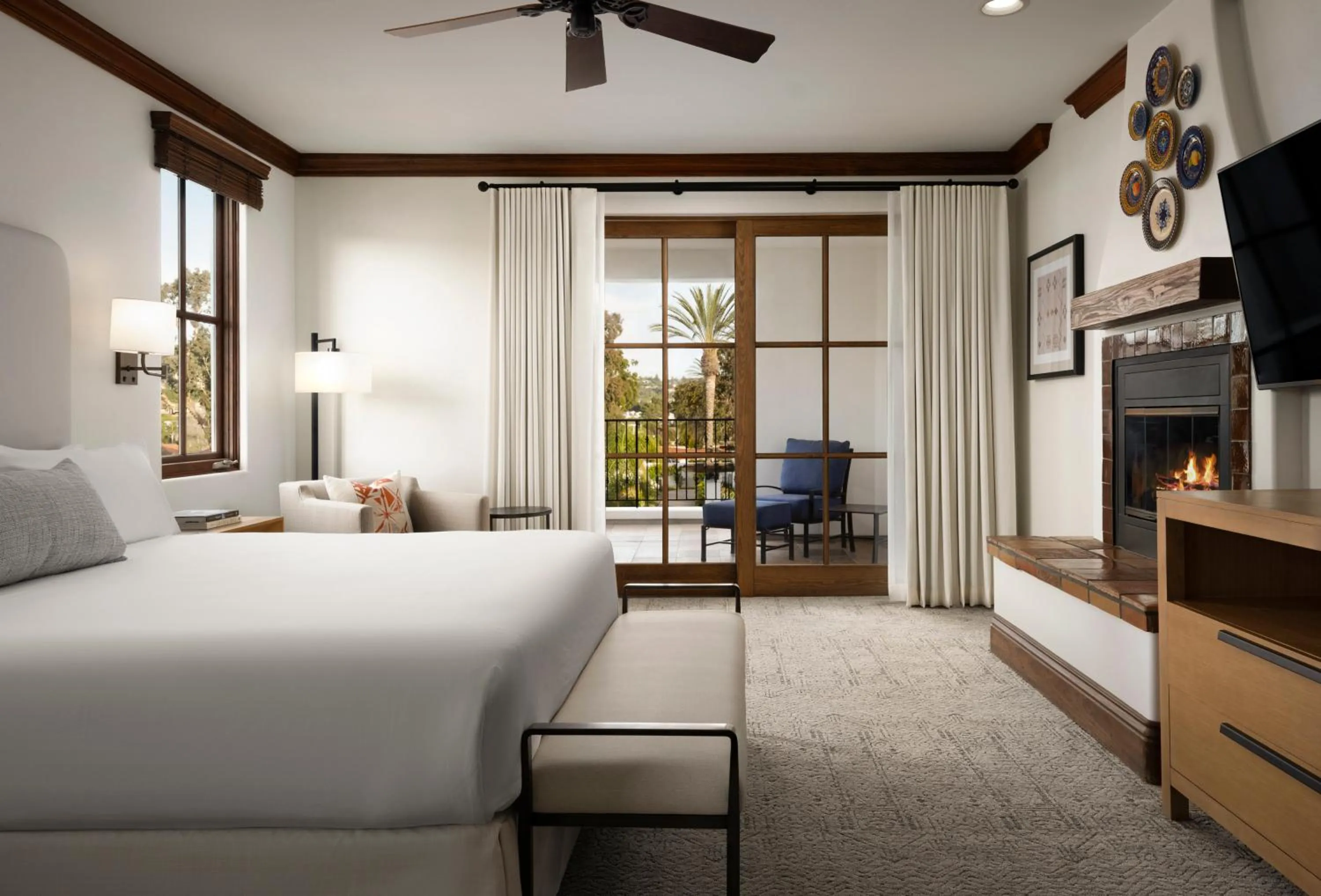 Bedroom, Bed in Omni La Costa Resort & Spa Carlsbad