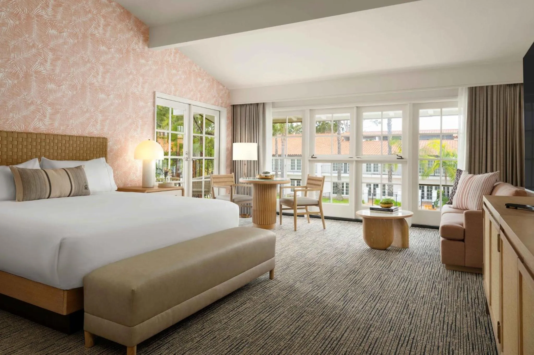 Bedroom, Bed in Omni La Costa Resort & Spa Carlsbad