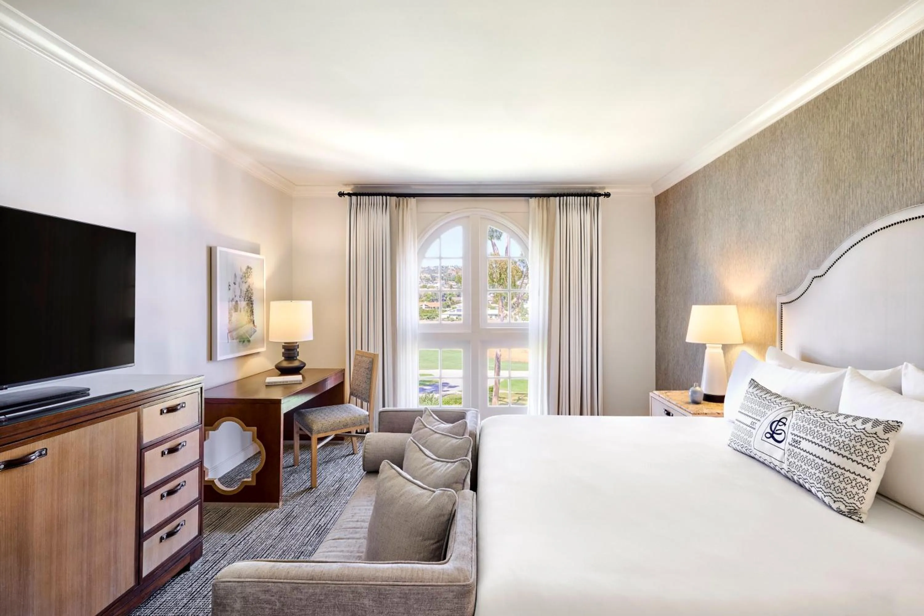 Photo of the whole room, Bed in Omni La Costa Resort & Spa Carlsbad