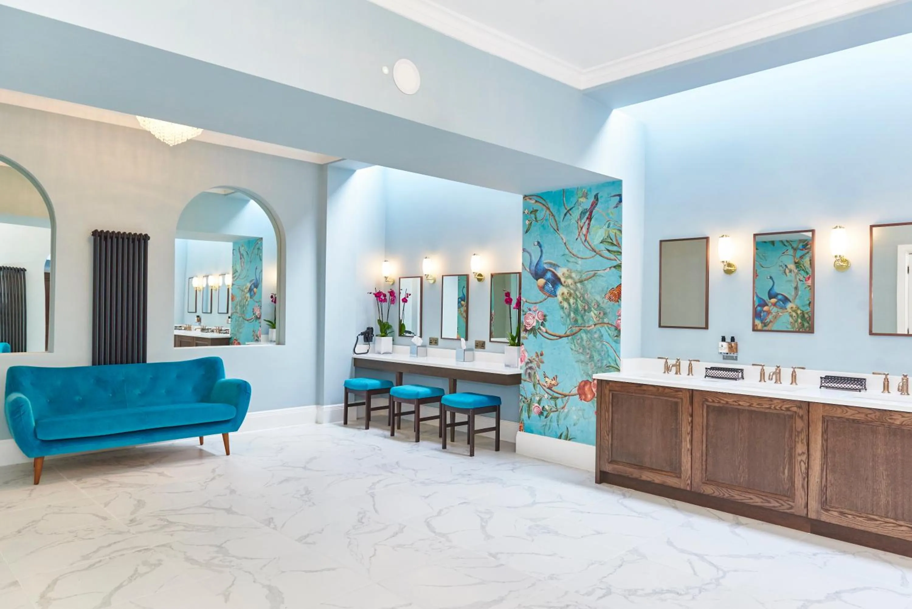 Phyllis Court Members Club