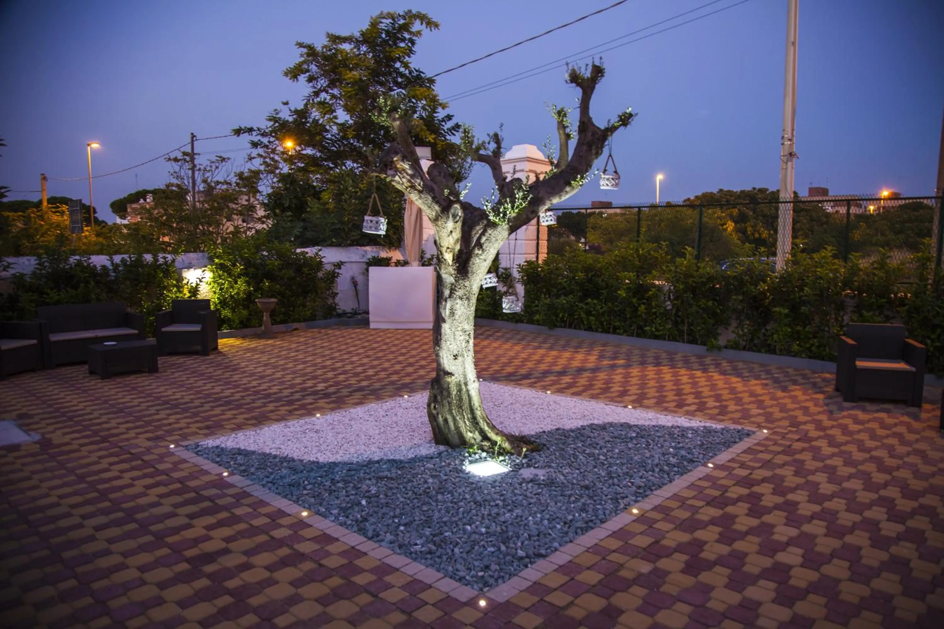 Garden in VILLA ADELAIDE SUITE & ROOM