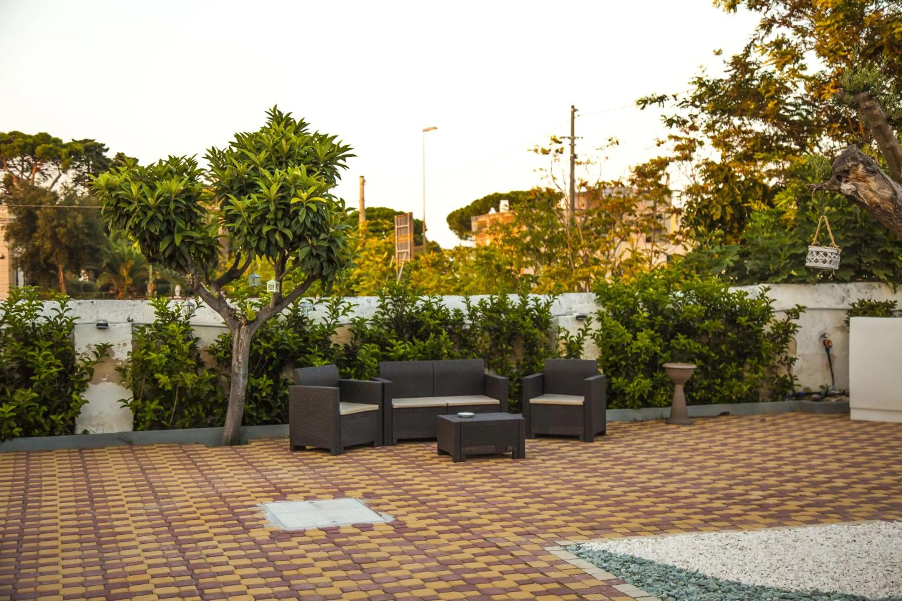 Garden in VILLA ADELAIDE SUITE & ROOM