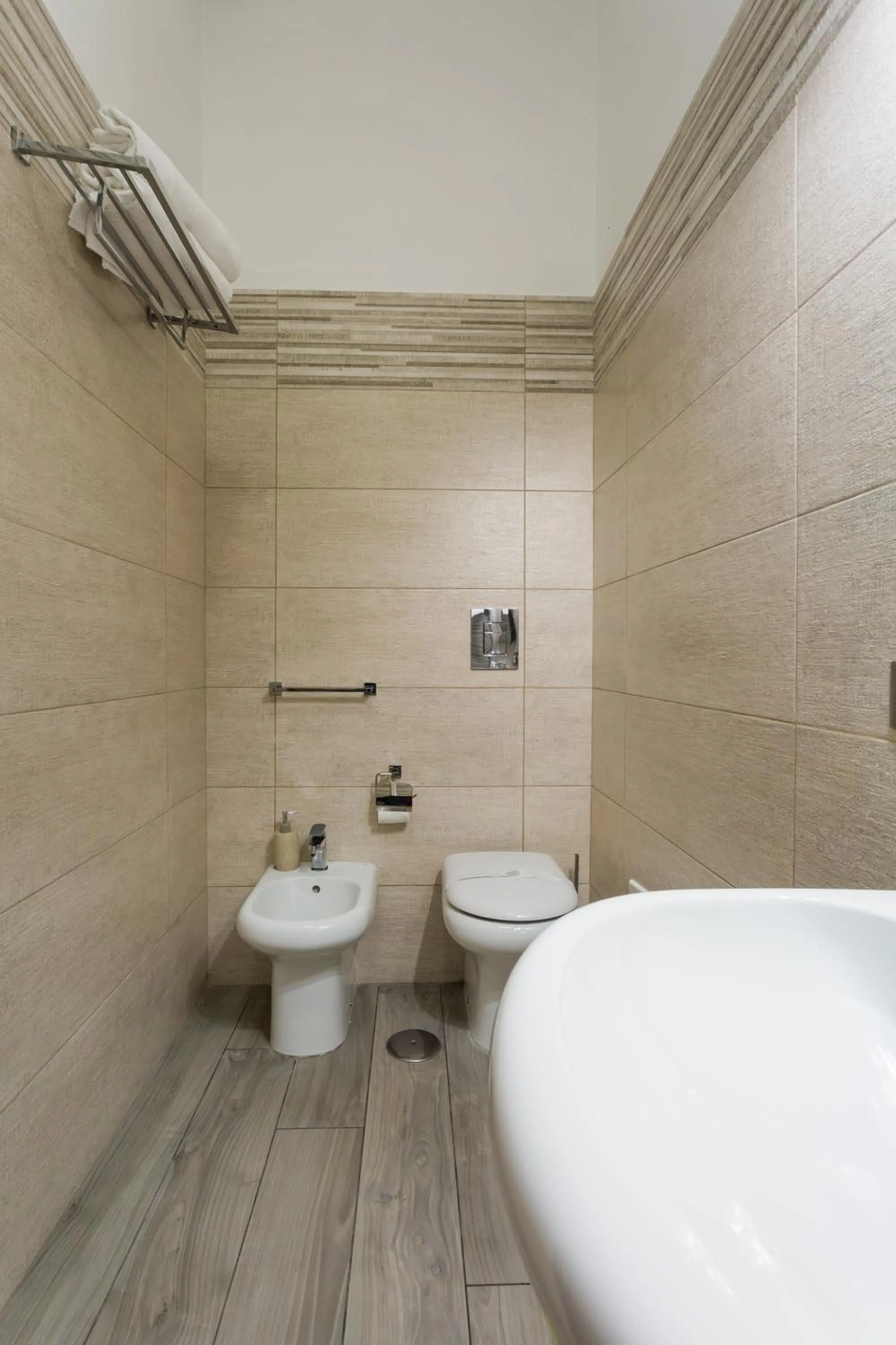 Toilet in il Sogno di Partenope By Rosa Loporchio