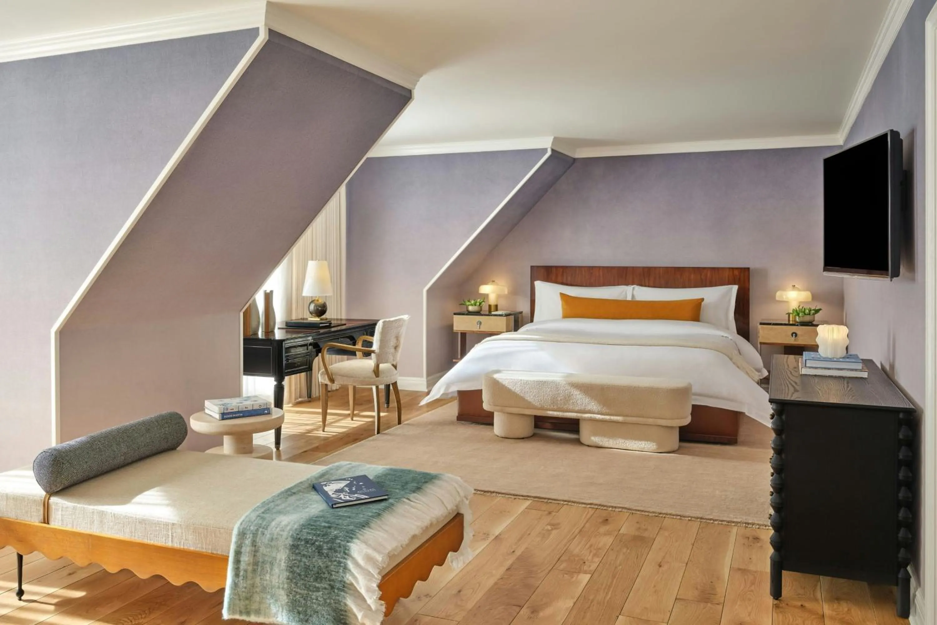 Bedroom, Bed in St. Regis Aspen Resort