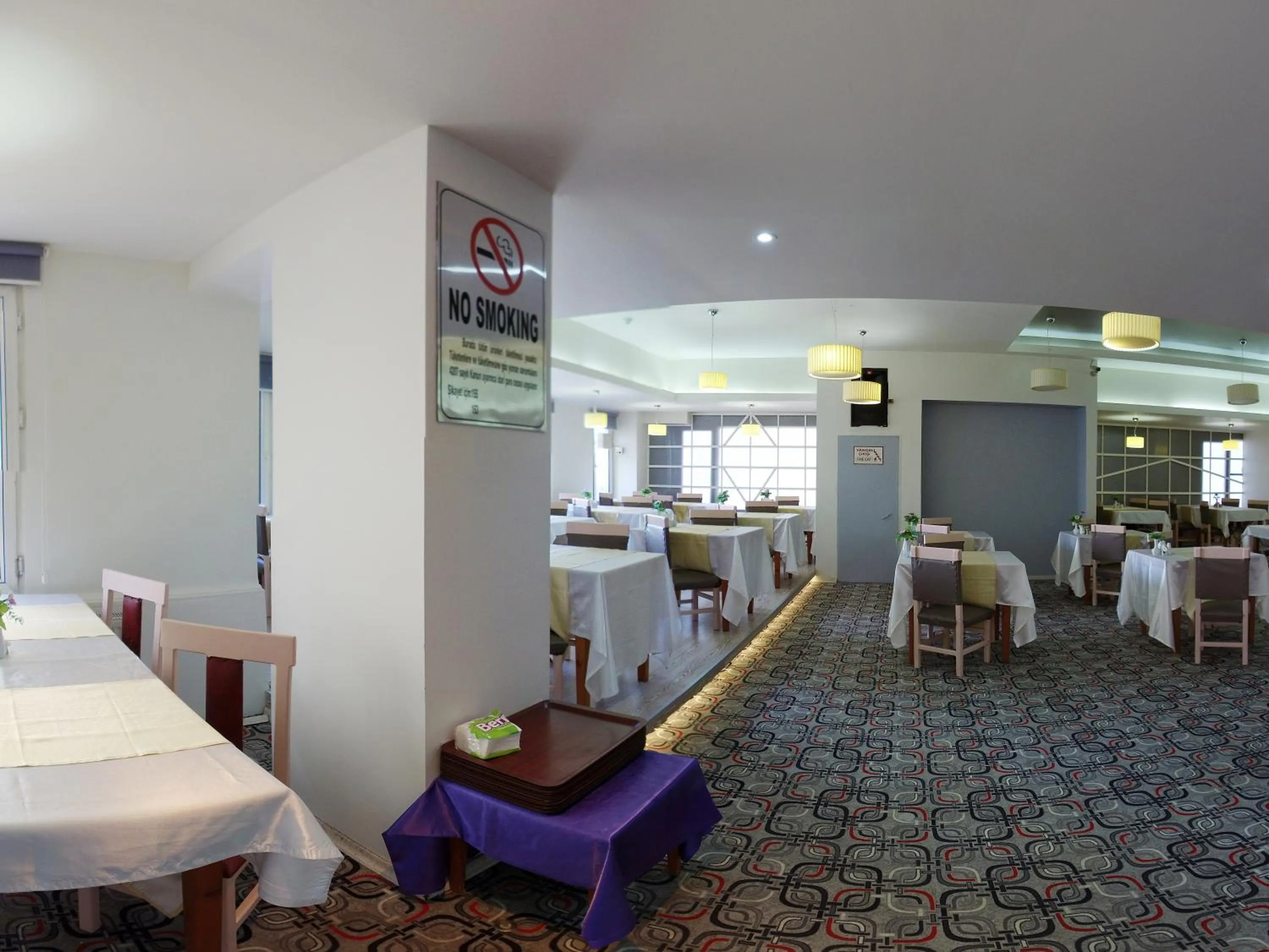 Restaurant/places to eat in Grand As Hotel